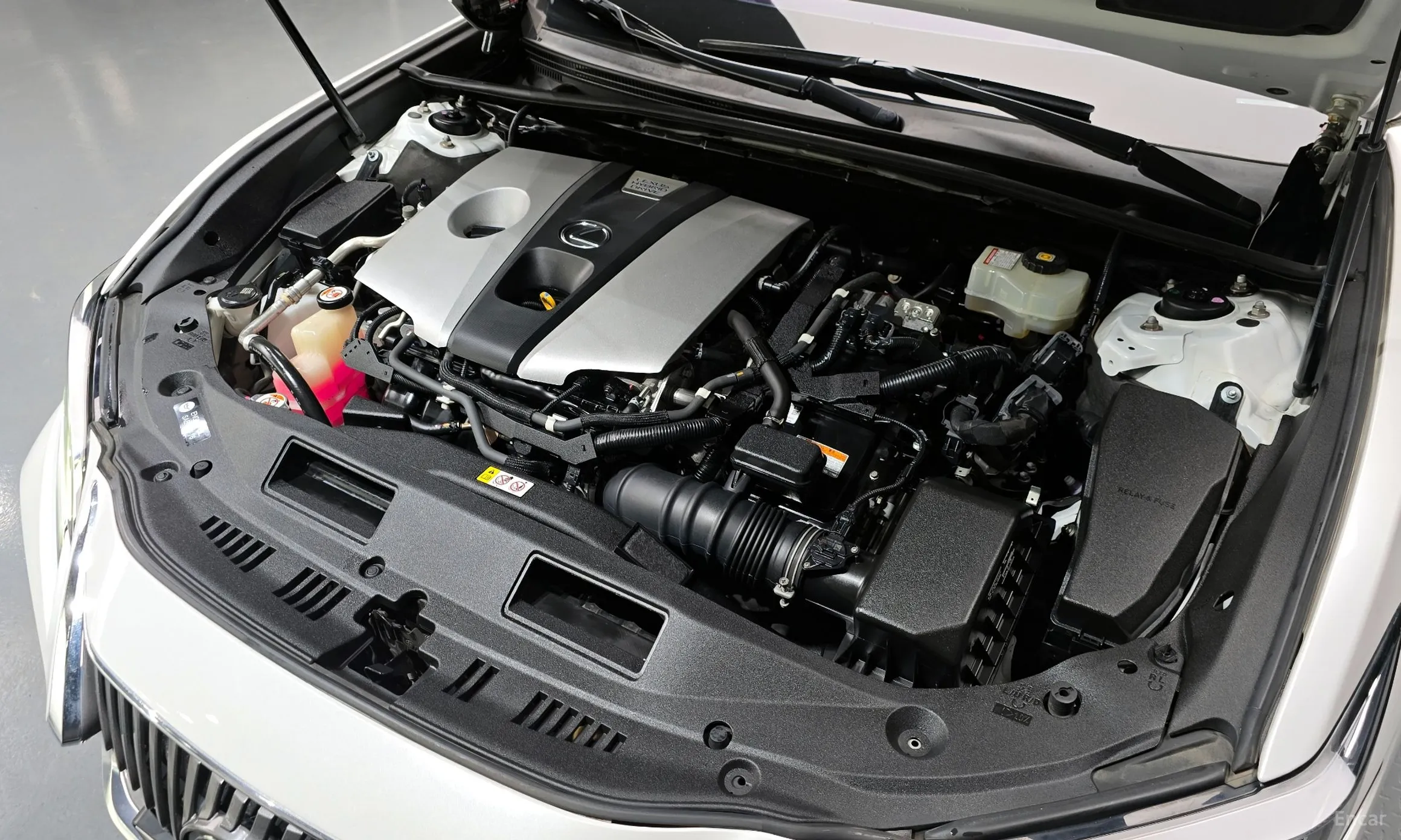 Lexus ES300h 7th Generation превью 6