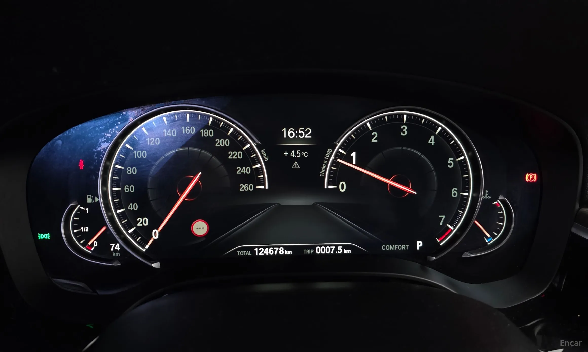 BMW 5 Series (G30) превью 8