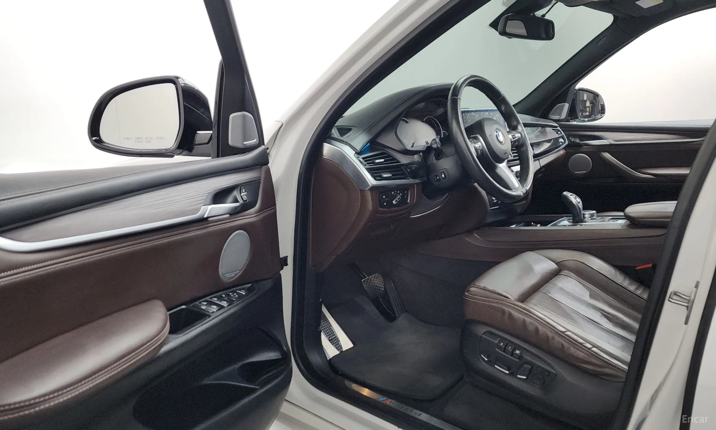 BMW X5 (F15) превью 10