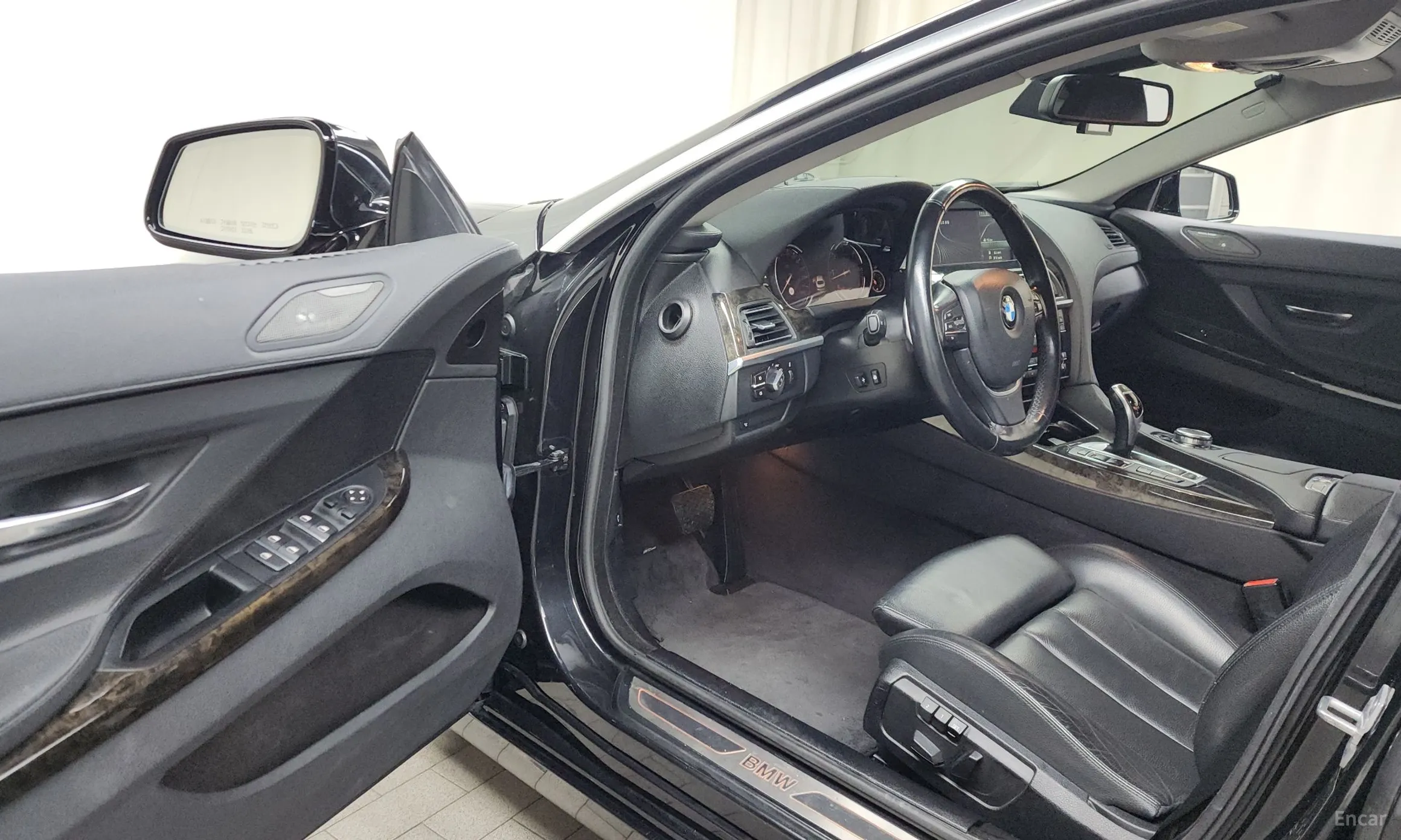 BMW 6 Series (F12) превью 10