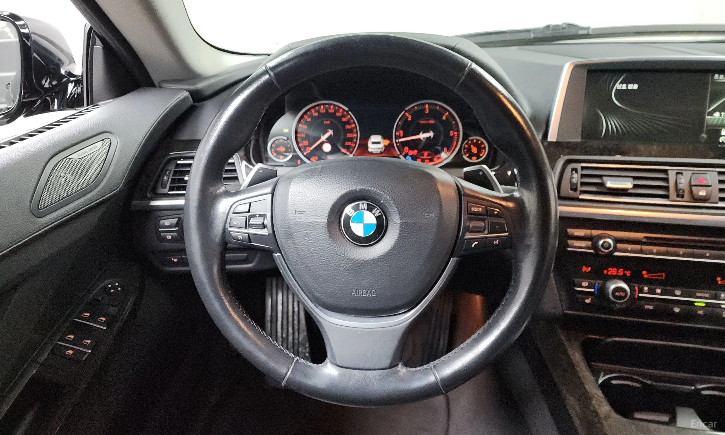 BMW 6 Series (F12) превью 13