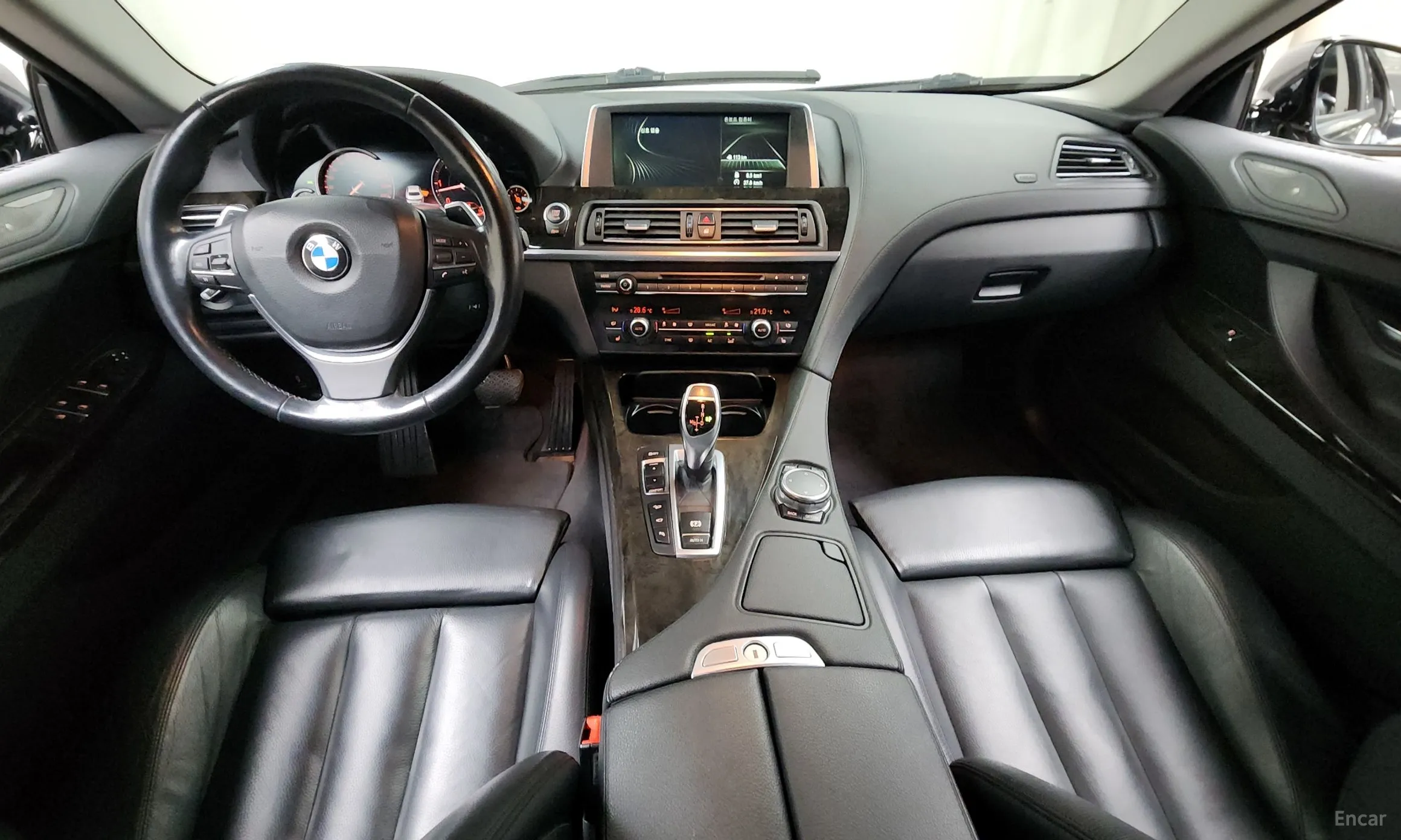BMW 6 Series (F12) превью 7