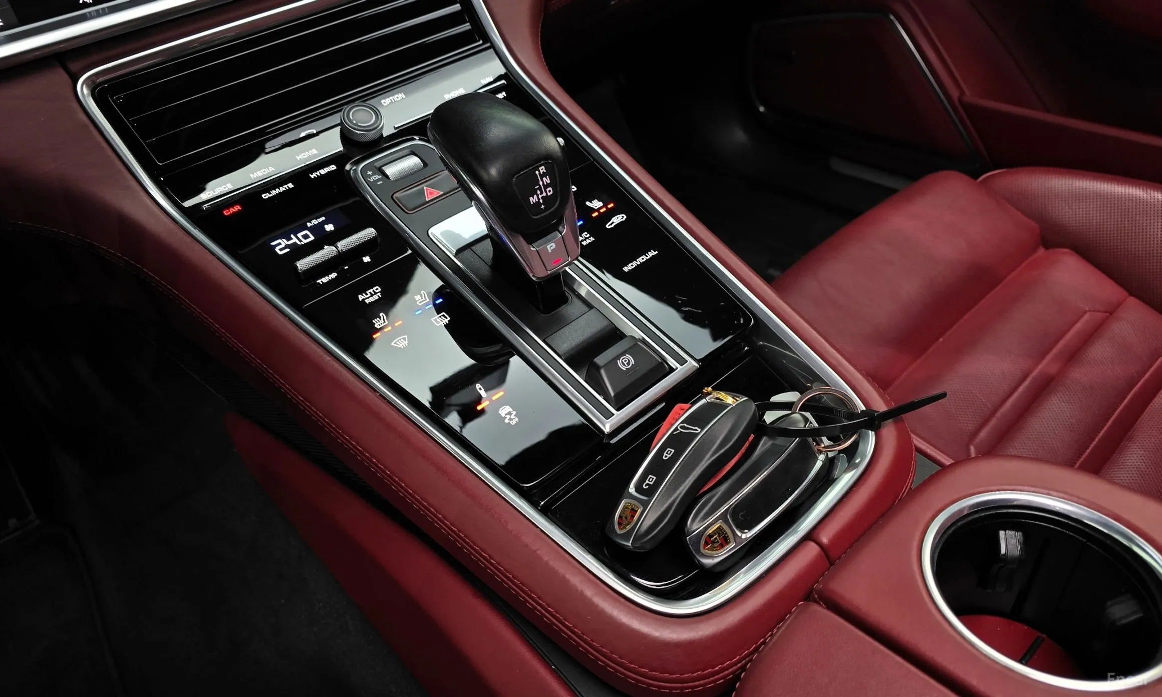 Porsche Panamera (971) превью 9