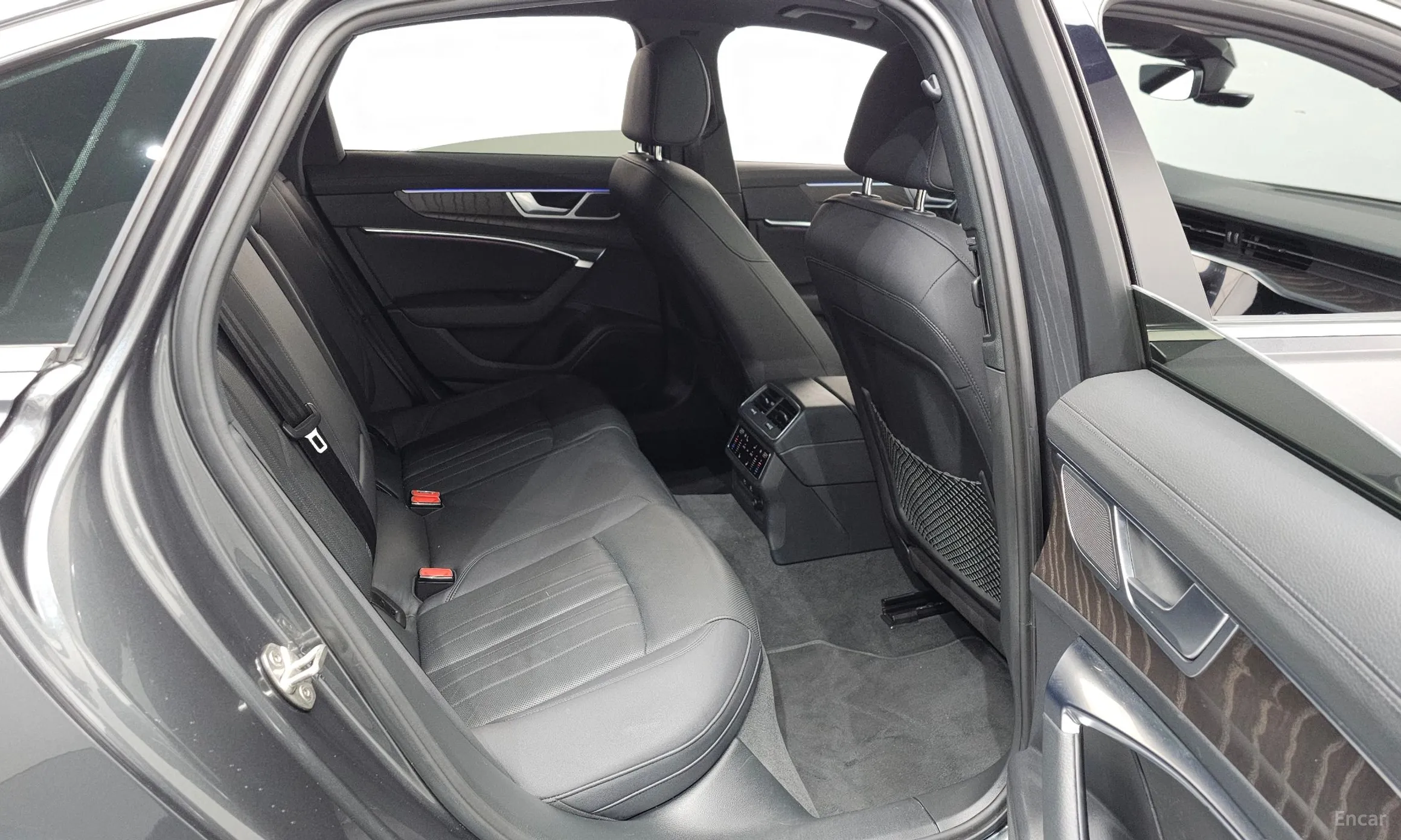 Audi A6 (C8) превью 12