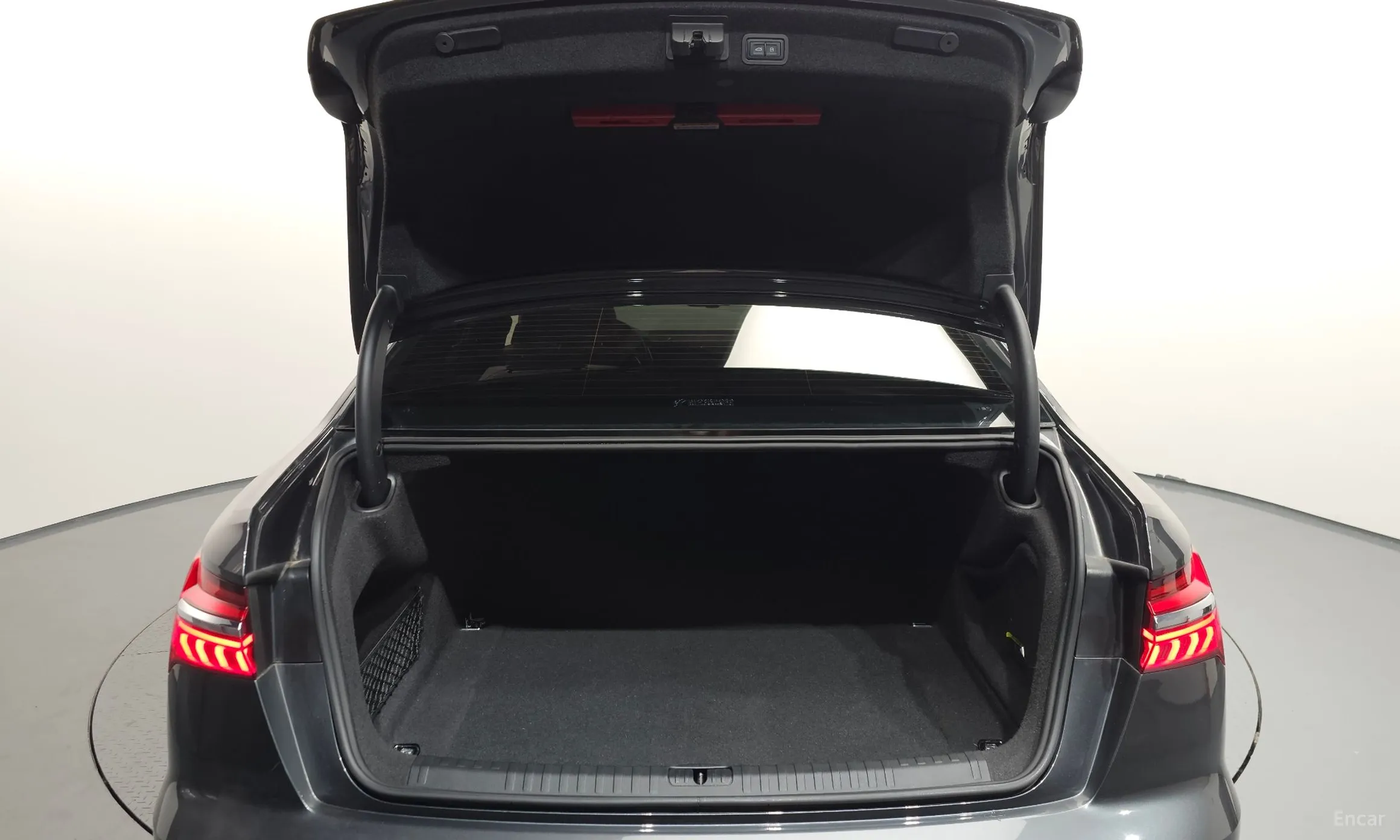 Audi A6 (C8) превью 20