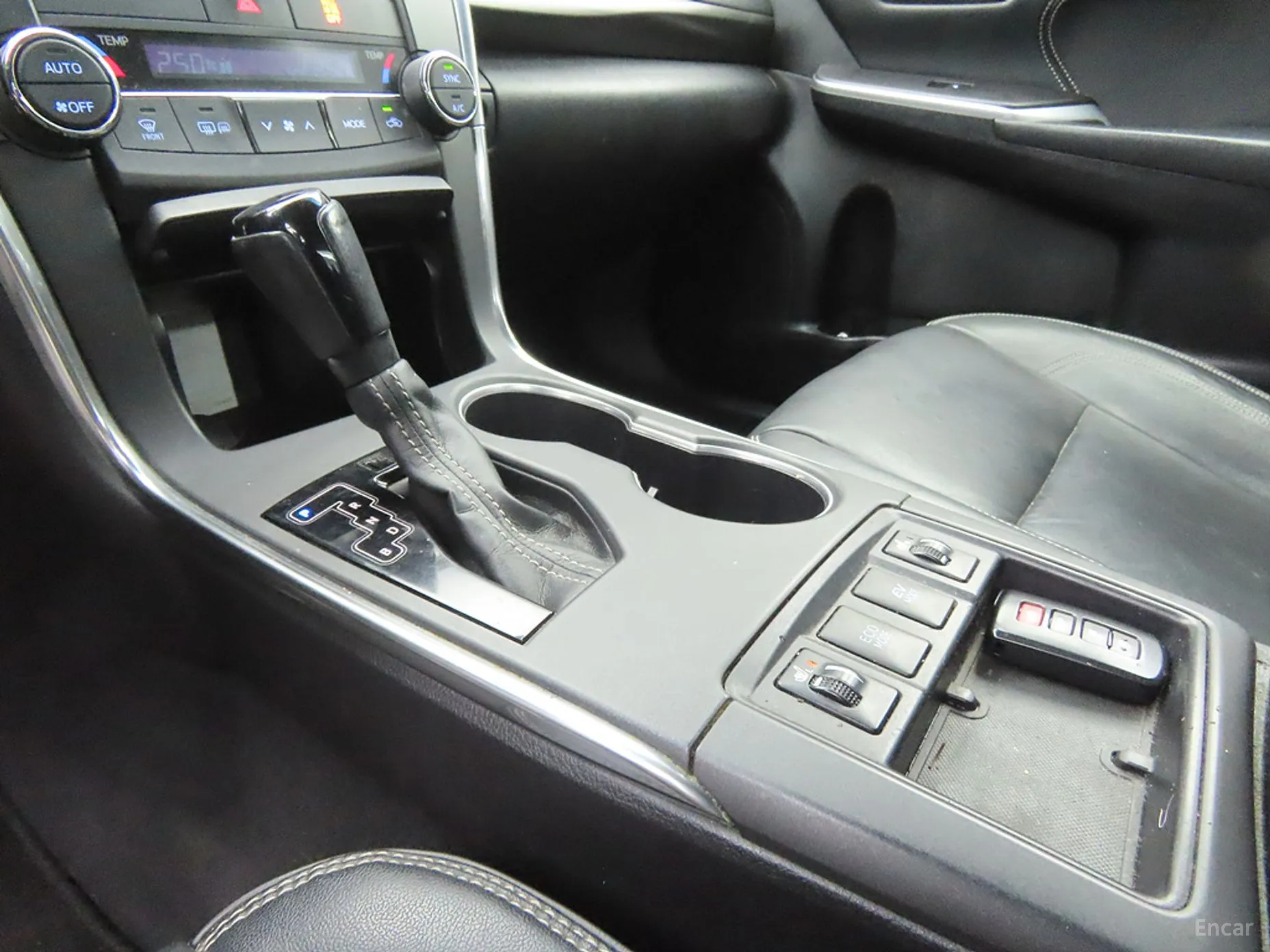 Toyota New Camry превью 11
