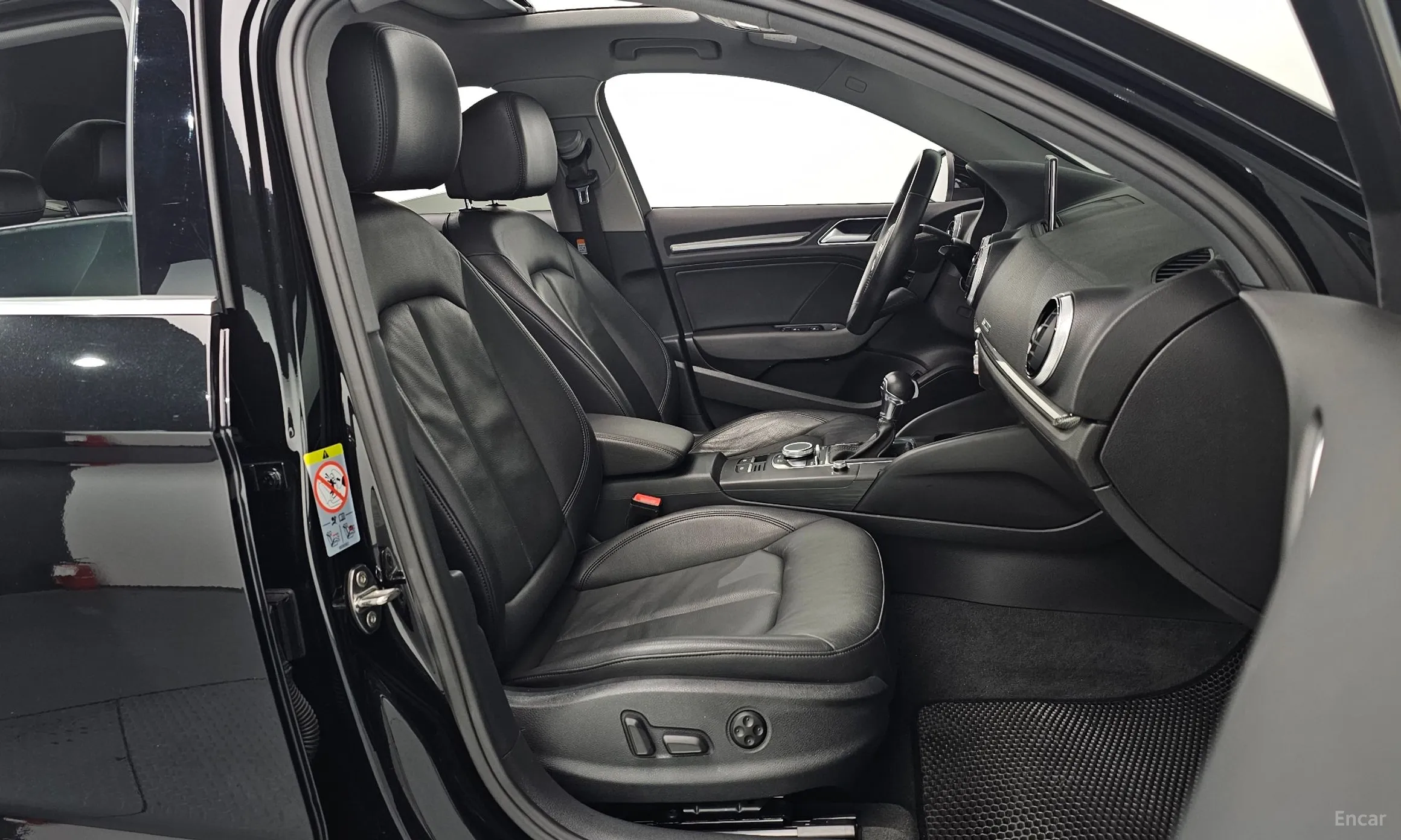 Audi New A3 превью 10