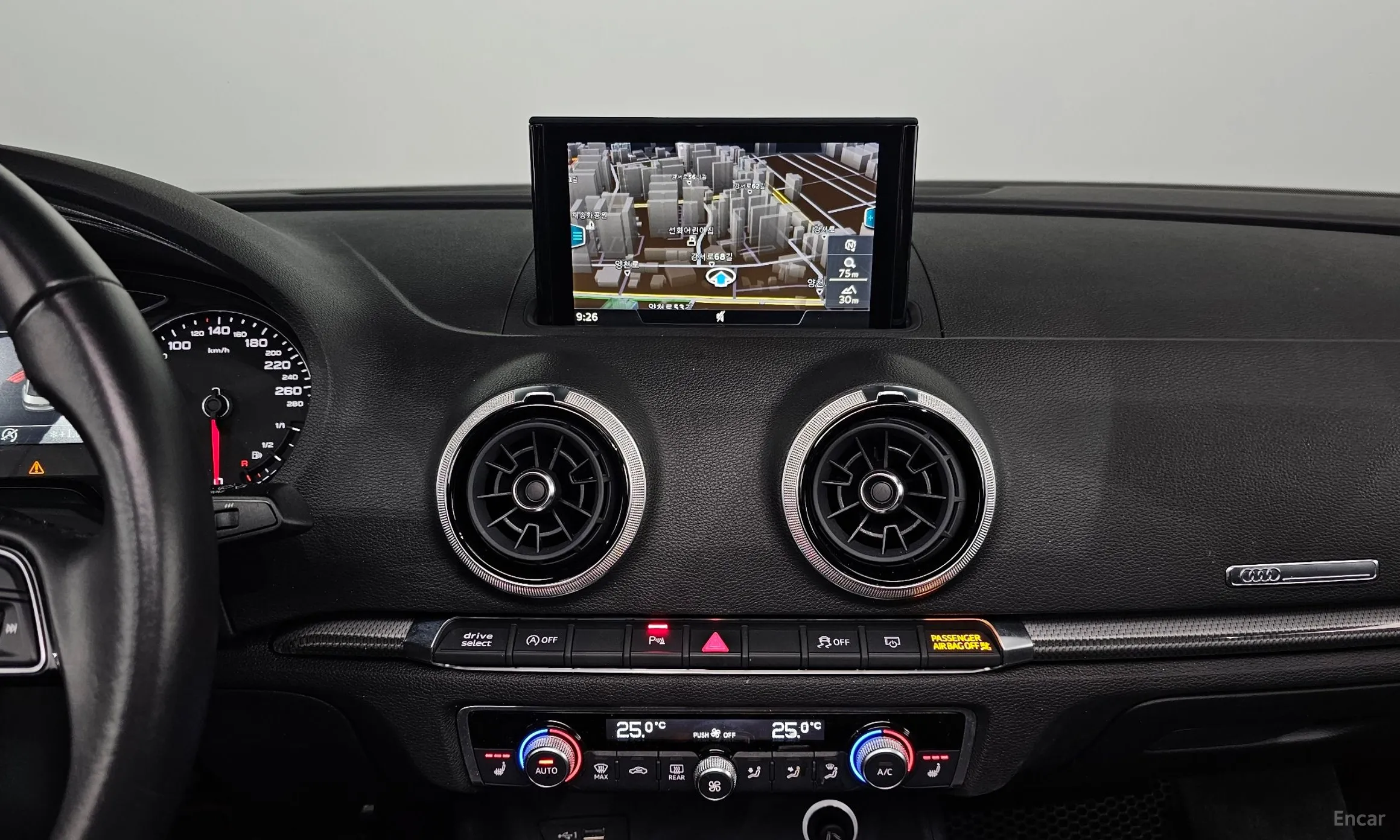 Audi New A3 превью 14
