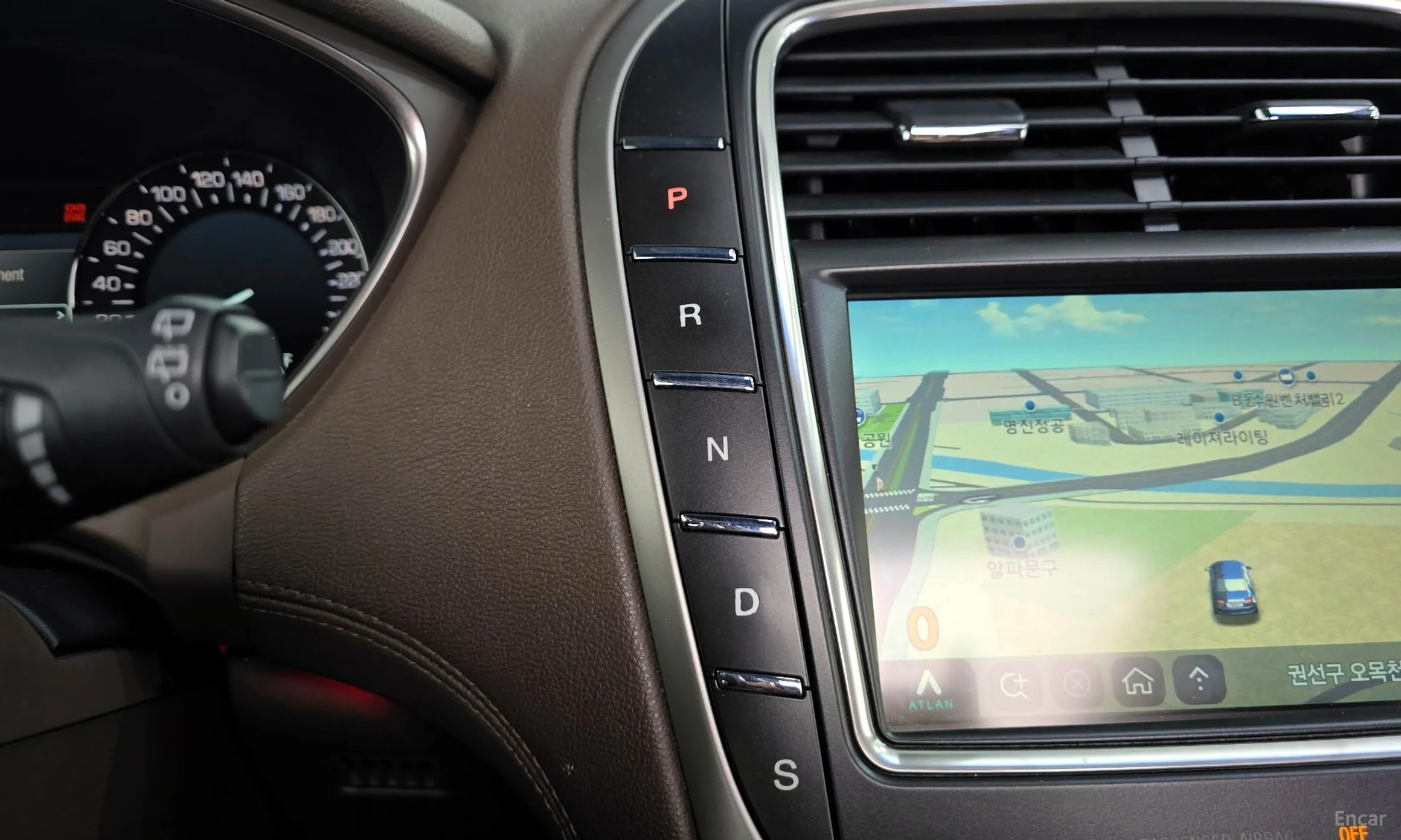 Lincoln MKX 2nd Generation превью 9