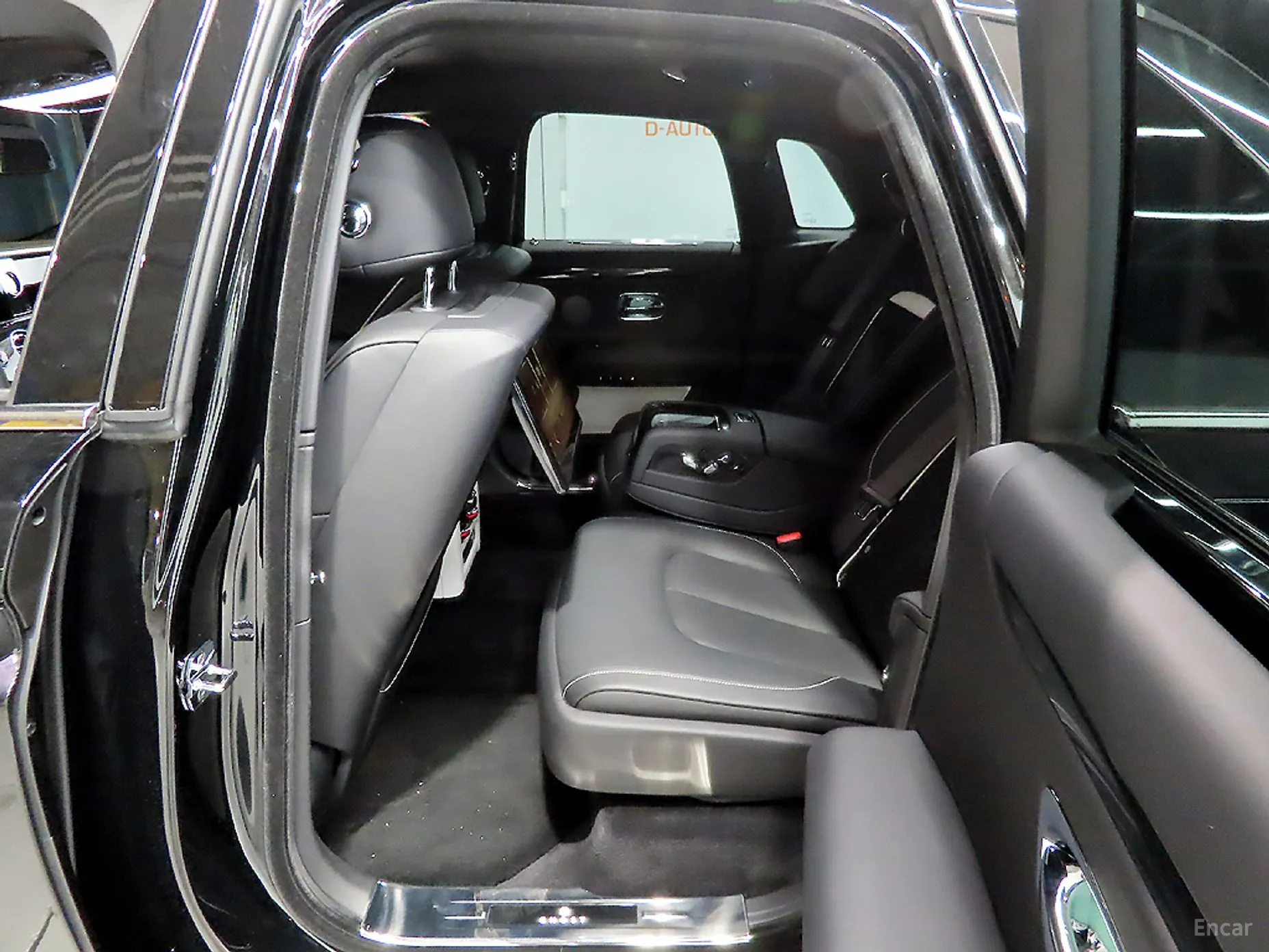 Rolls-Royce Ghost 2nd Generation превью 13