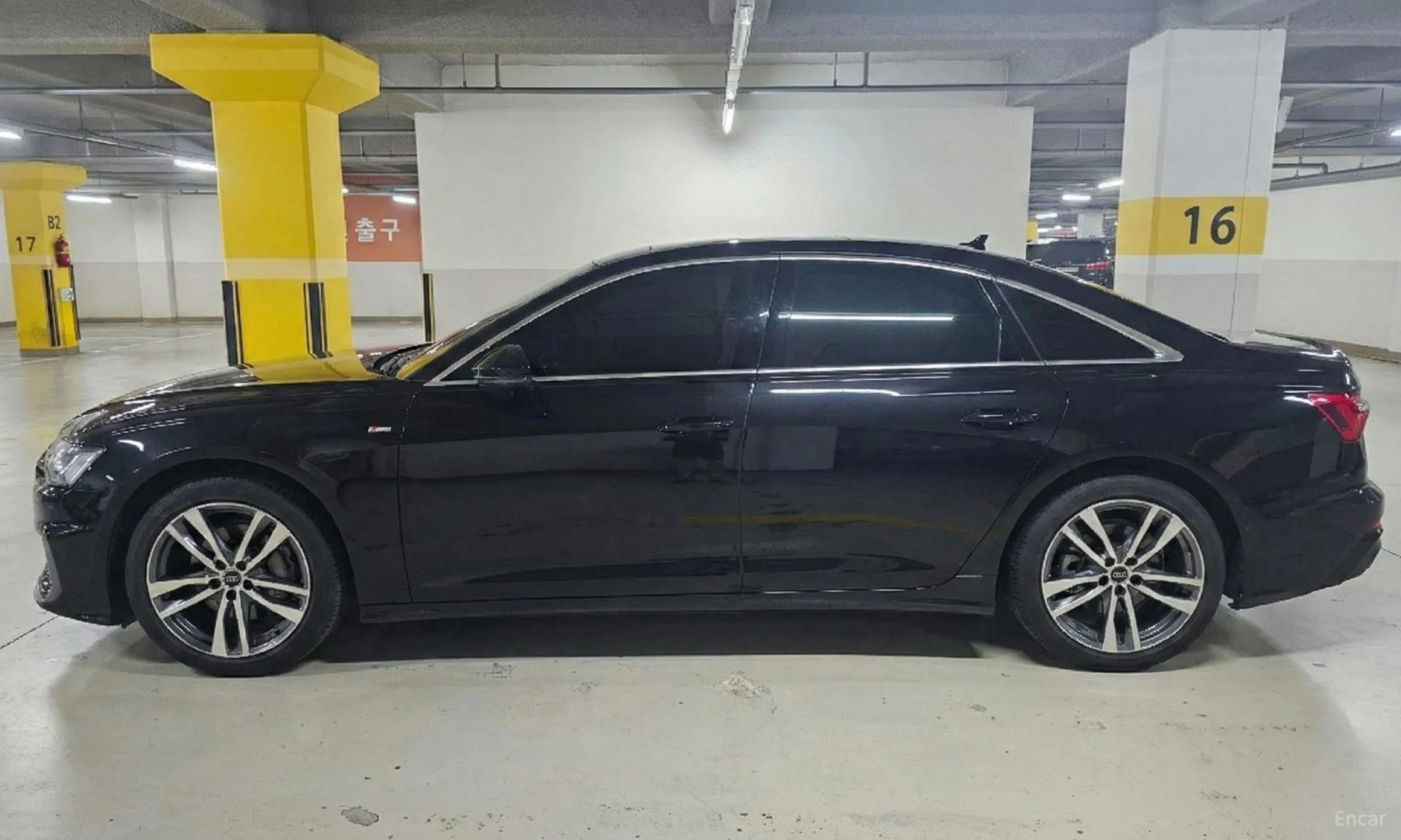 Audi A6 (C8) превью 6