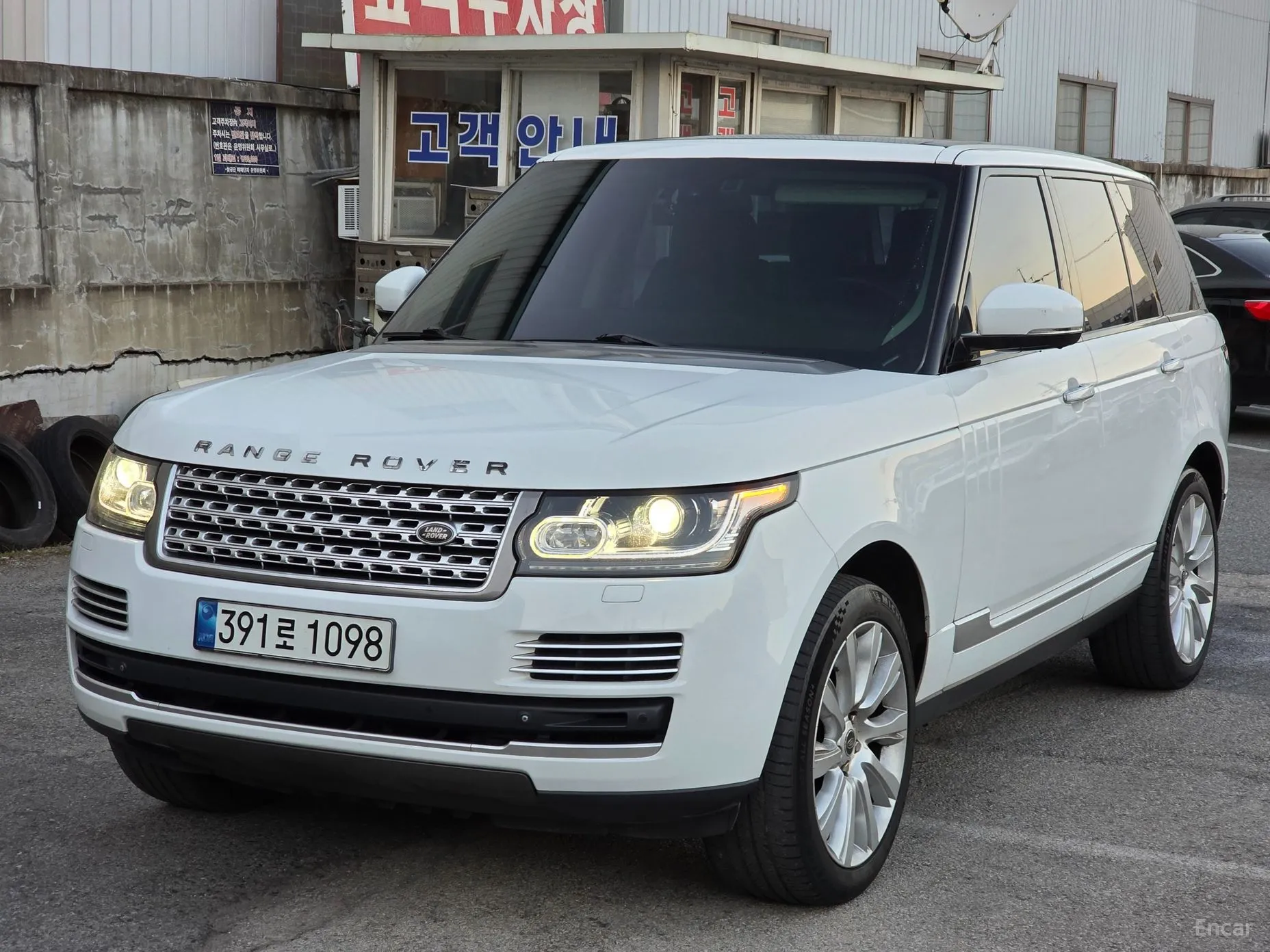 Land Rover Range Rover 4th Generation превью 3