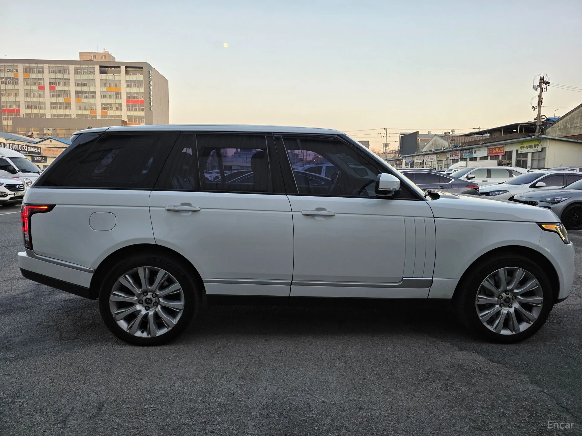 Land Rover Range Rover 4th Generation превью 8