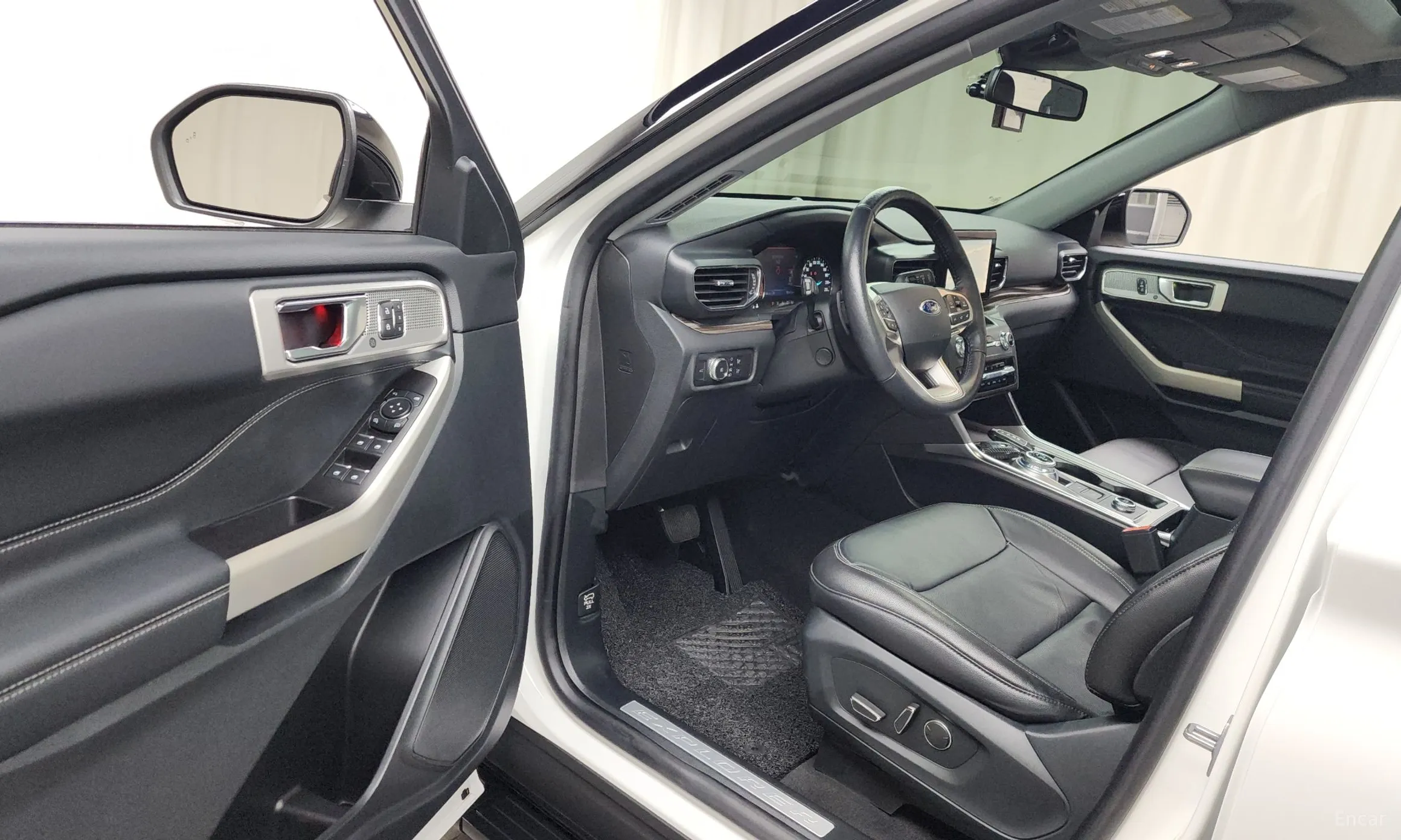 Ford Explorer 6th Generation превью 10