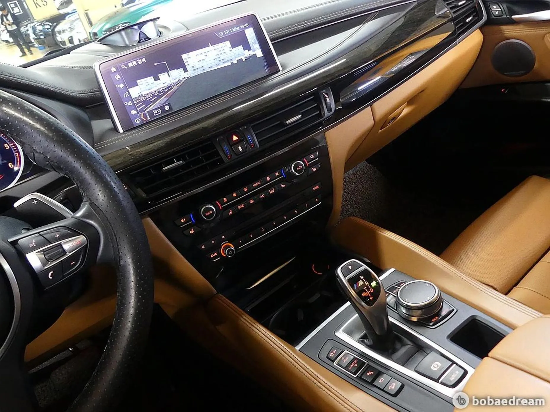 BMW X6 (F16) превью 14