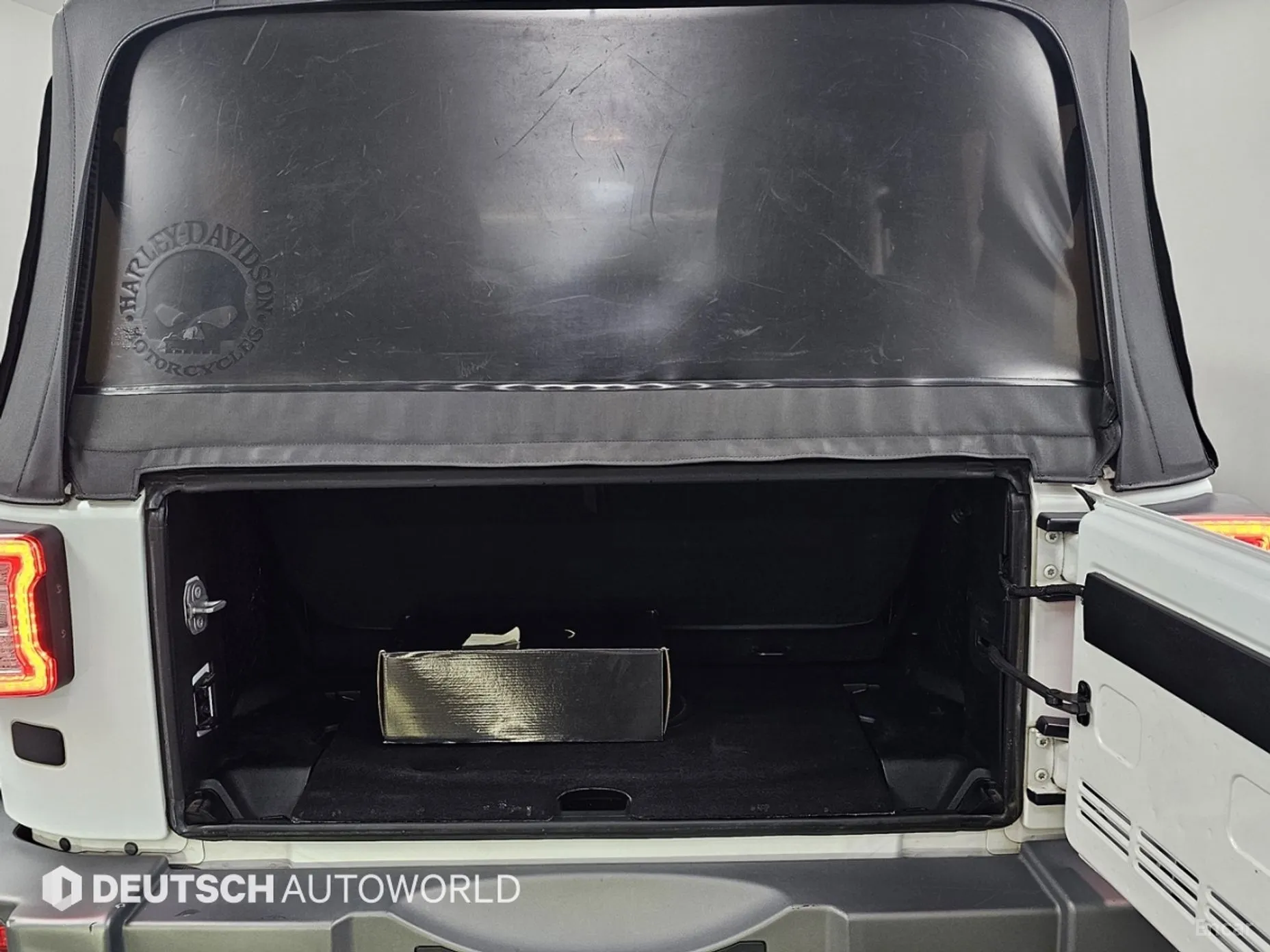 Jeep Wrangler (JK) превью 20