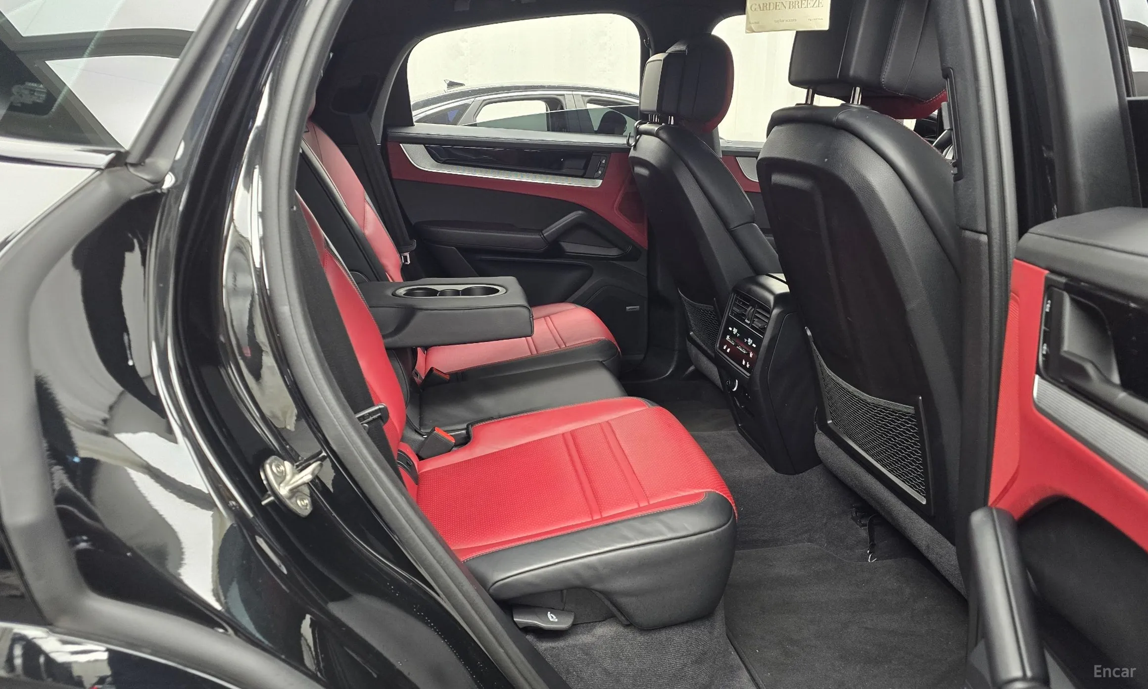 Porsche Cayenne (PO536) превью 12