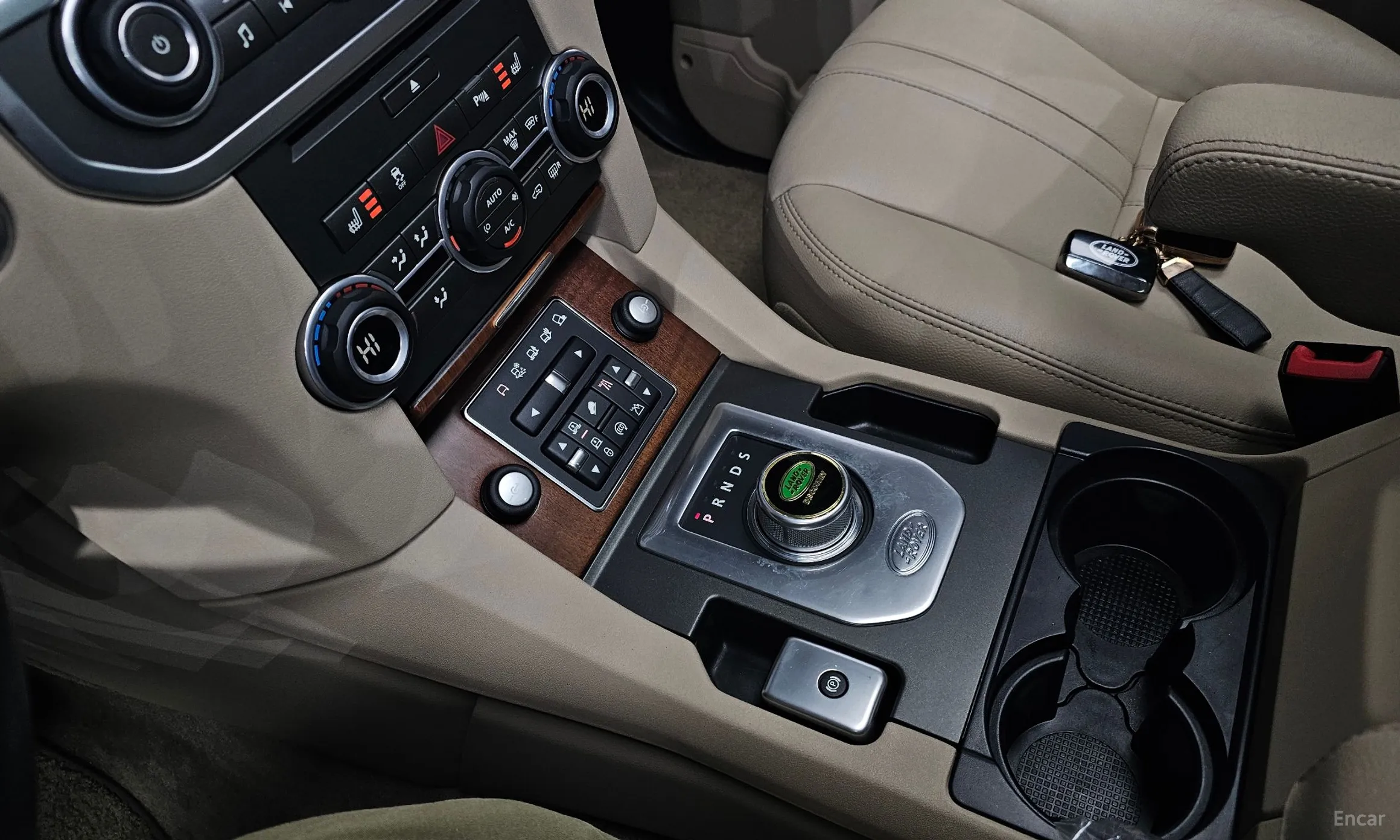 Land Rover Discovery 4 превью 9