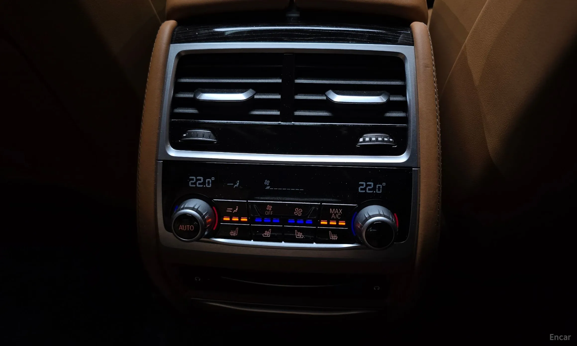 BMW 7 Series (G11) превью 18