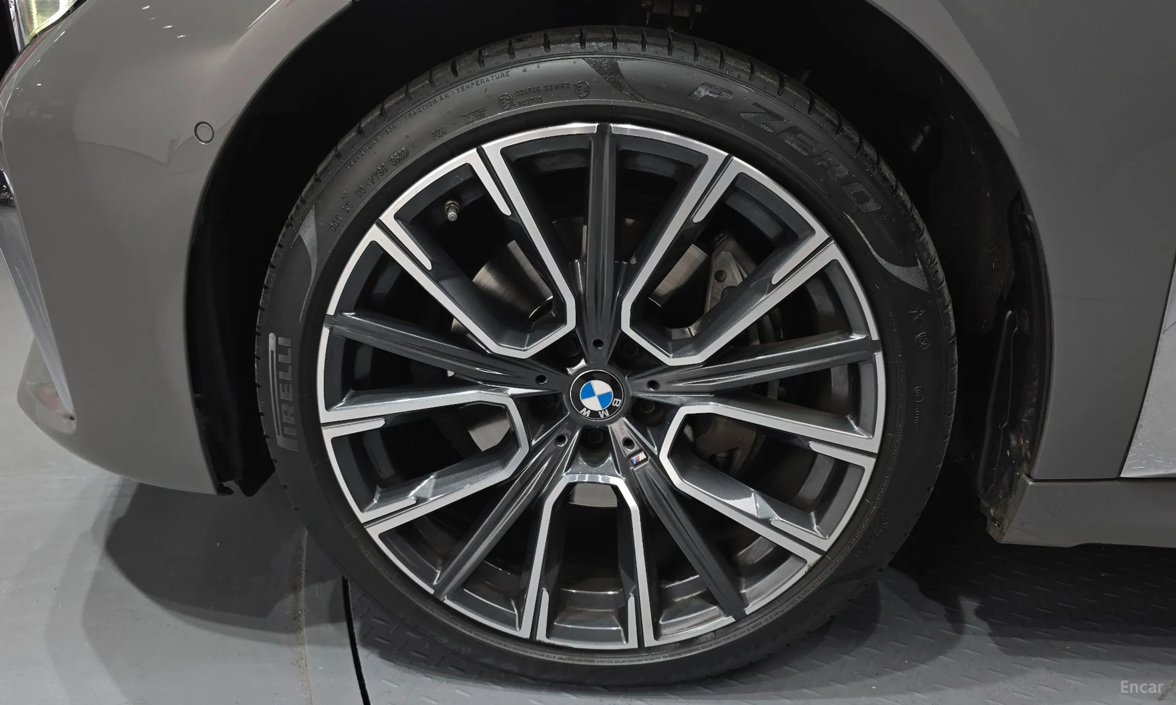 BMW 7 Series (G11) превью 5