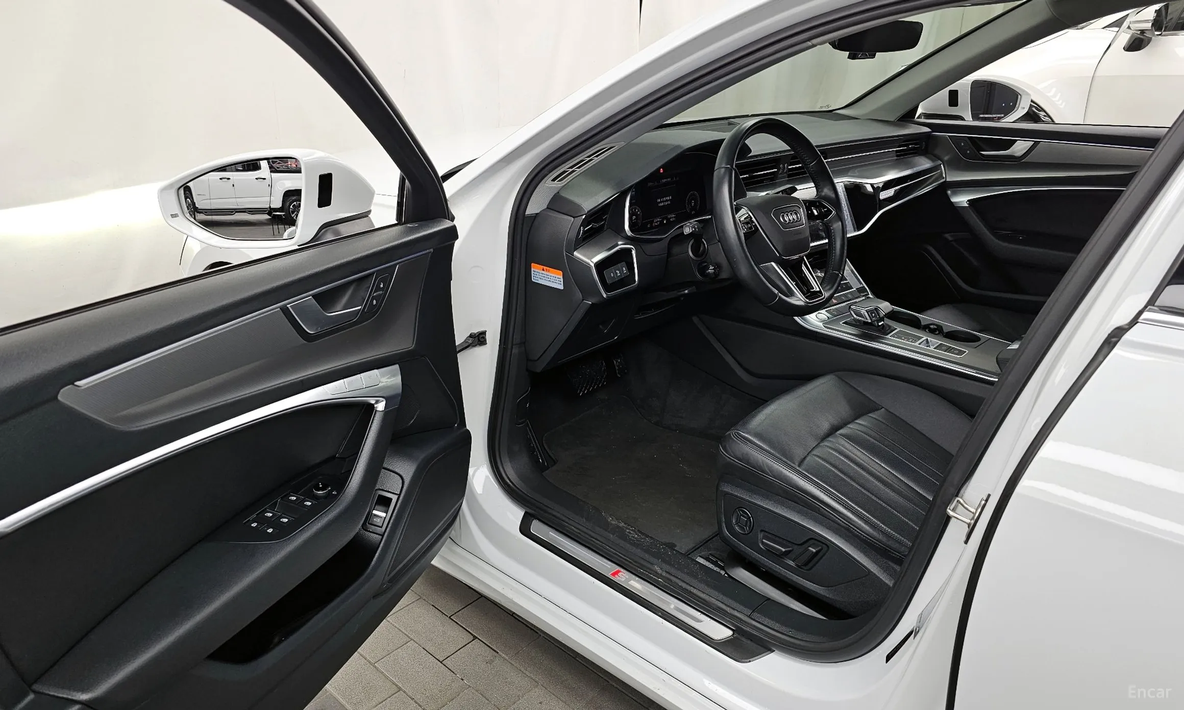 Audi A6 (C8) превью 10