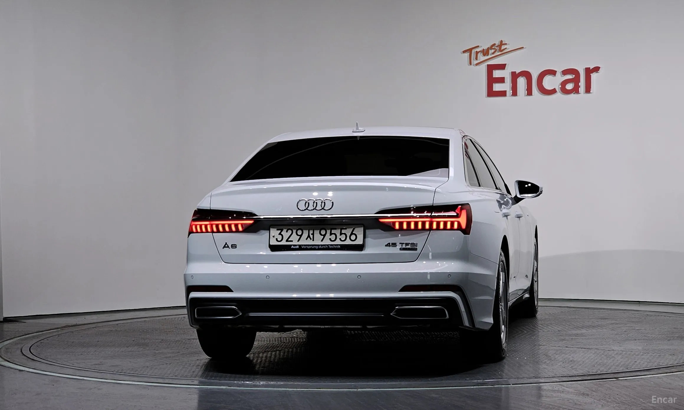Audi A6 (C8) превью 4