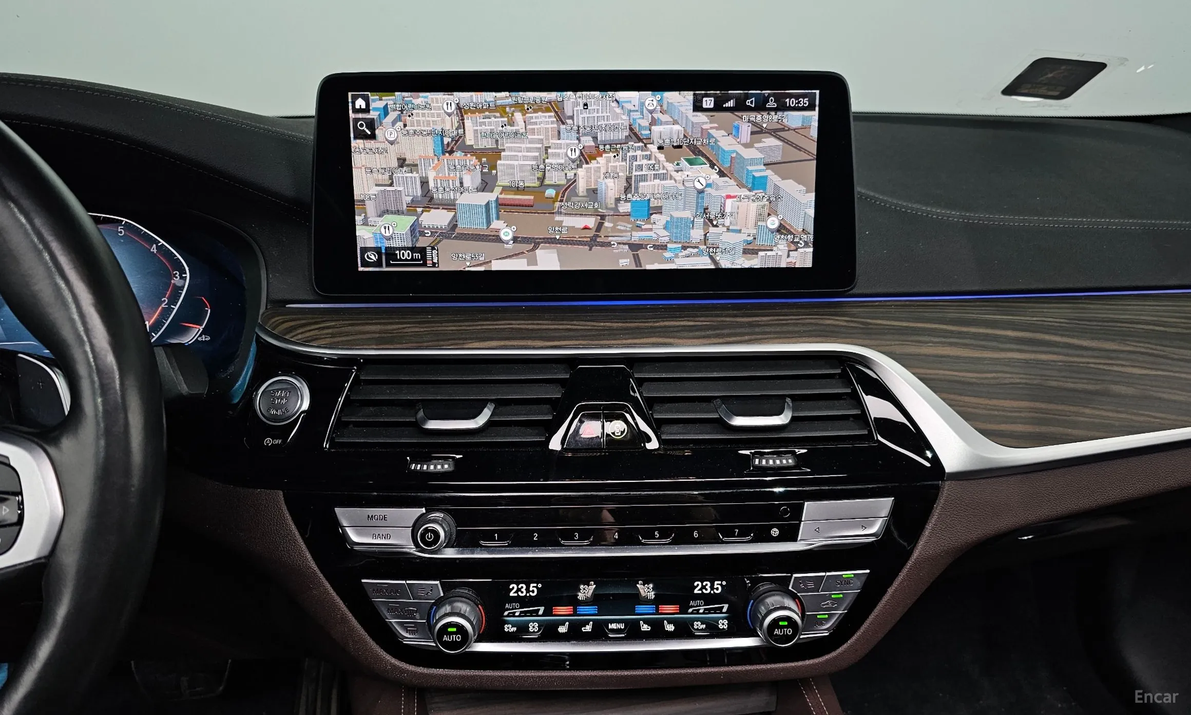 BMW 5 Series (G30) превью 14