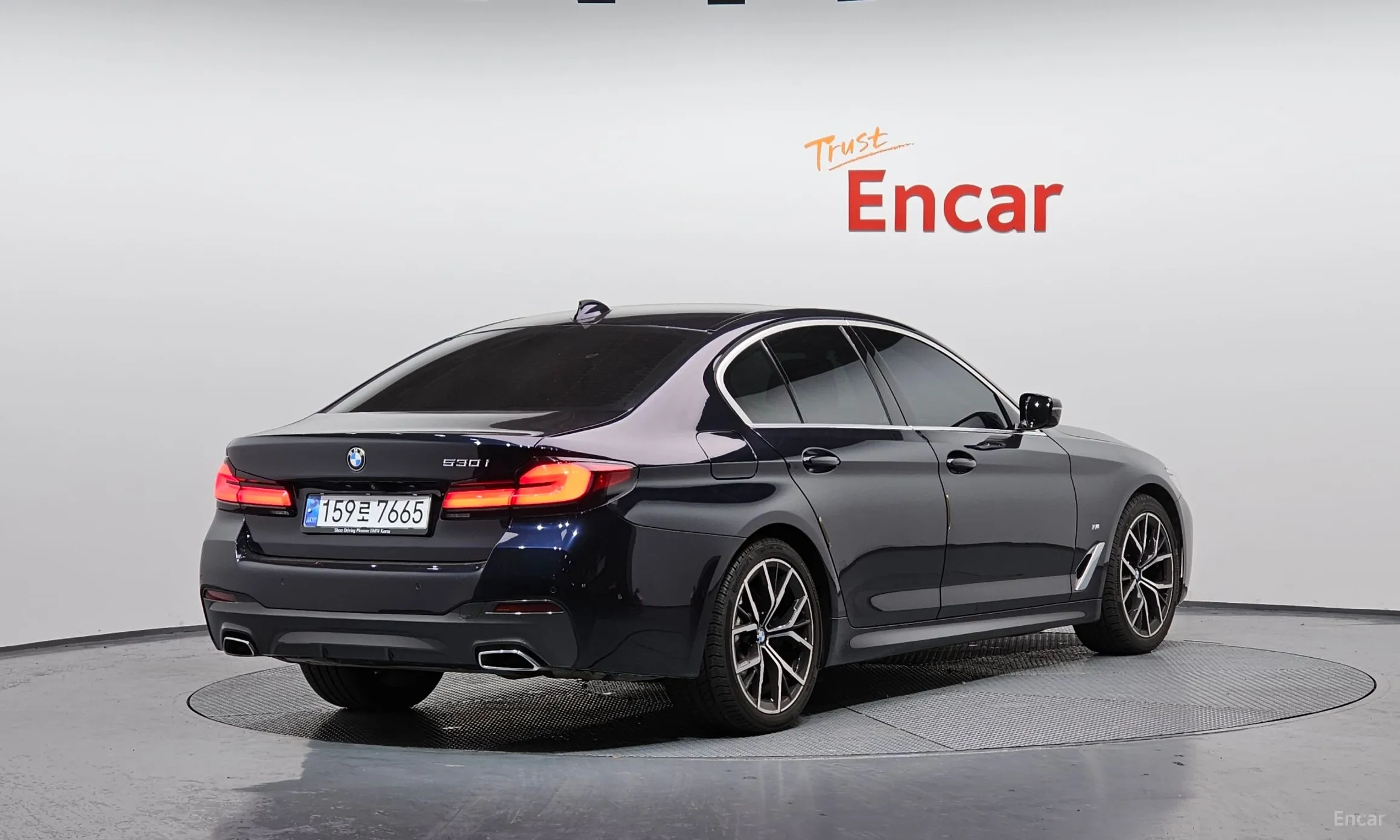 BMW 5 Series (G30) превью 2
