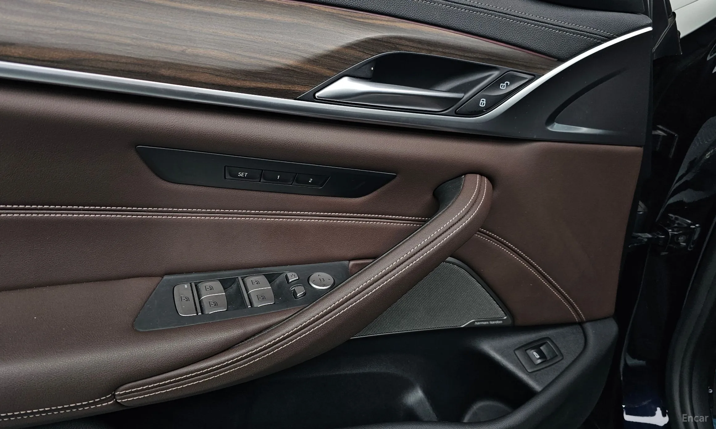 BMW 5 Series (G30) превью 18