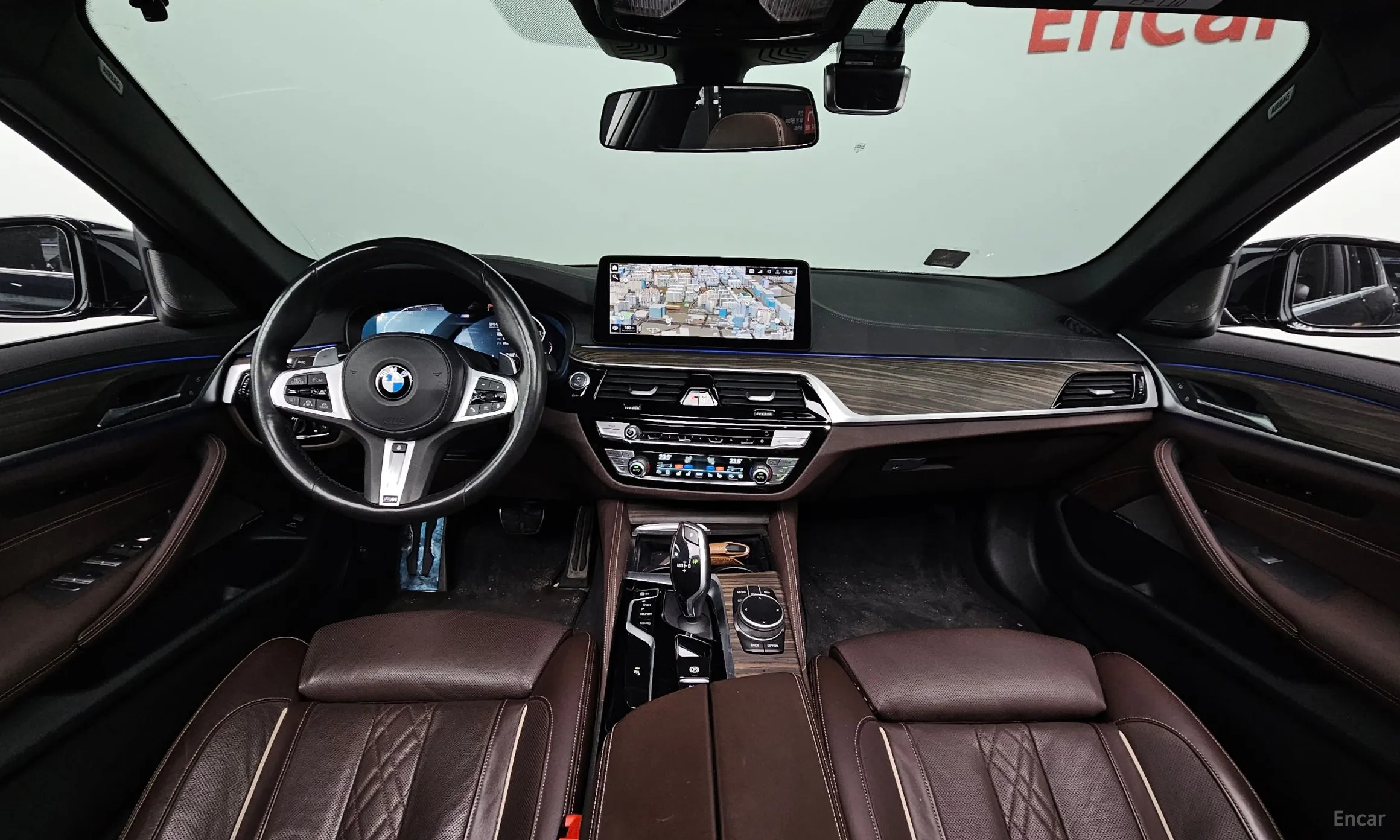 BMW 5 Series (G30) превью 7
