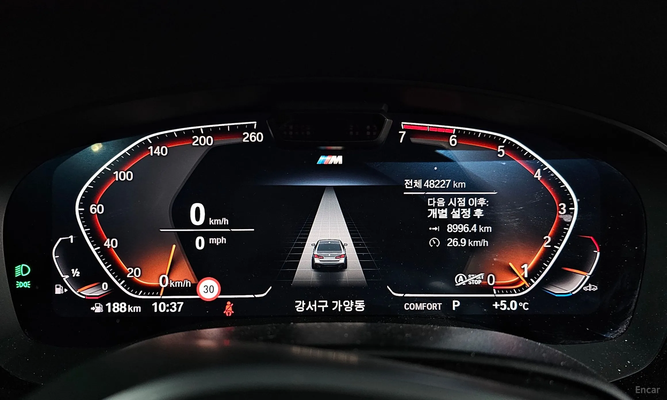 BMW 5 Series (G30) превью 8