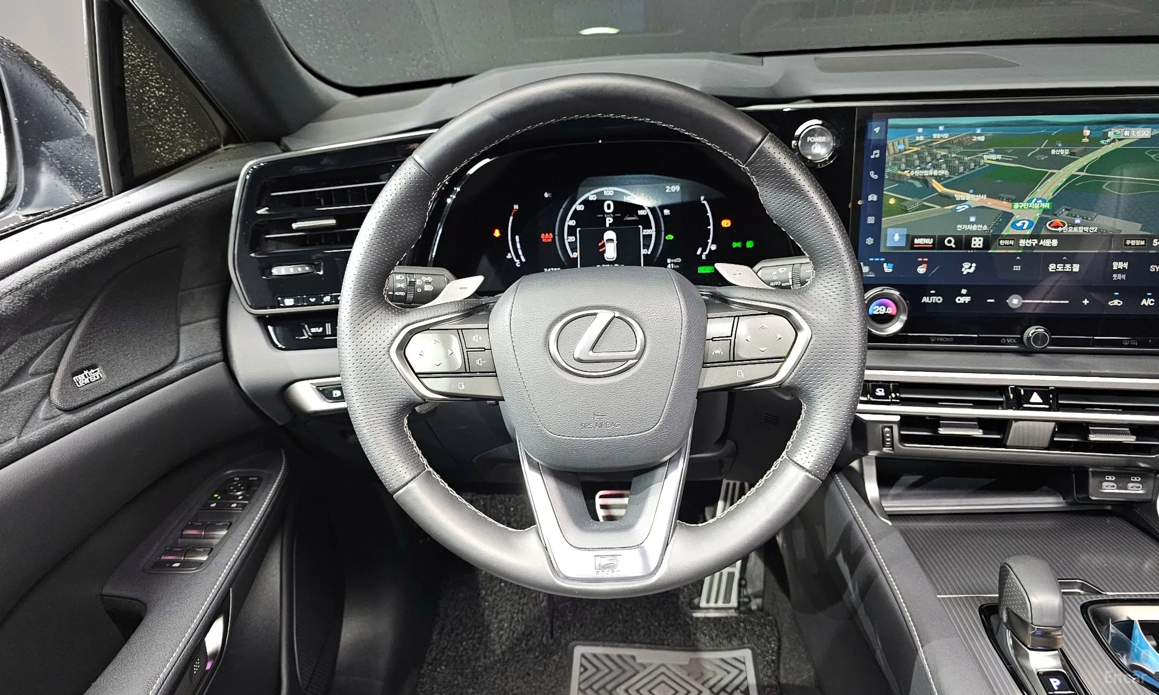 Lexus RX500h 5th Generation превью 13