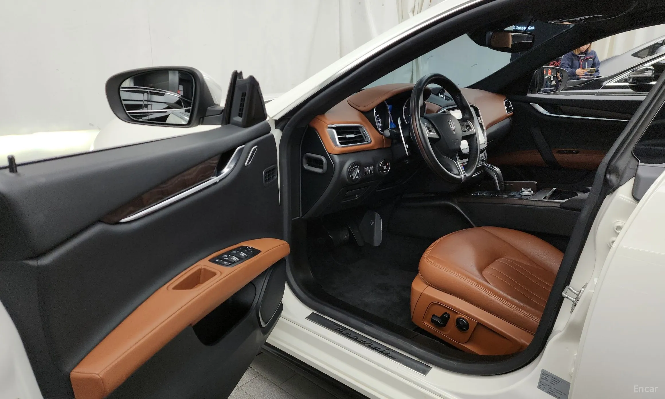 Maserati Ghibli превью 10