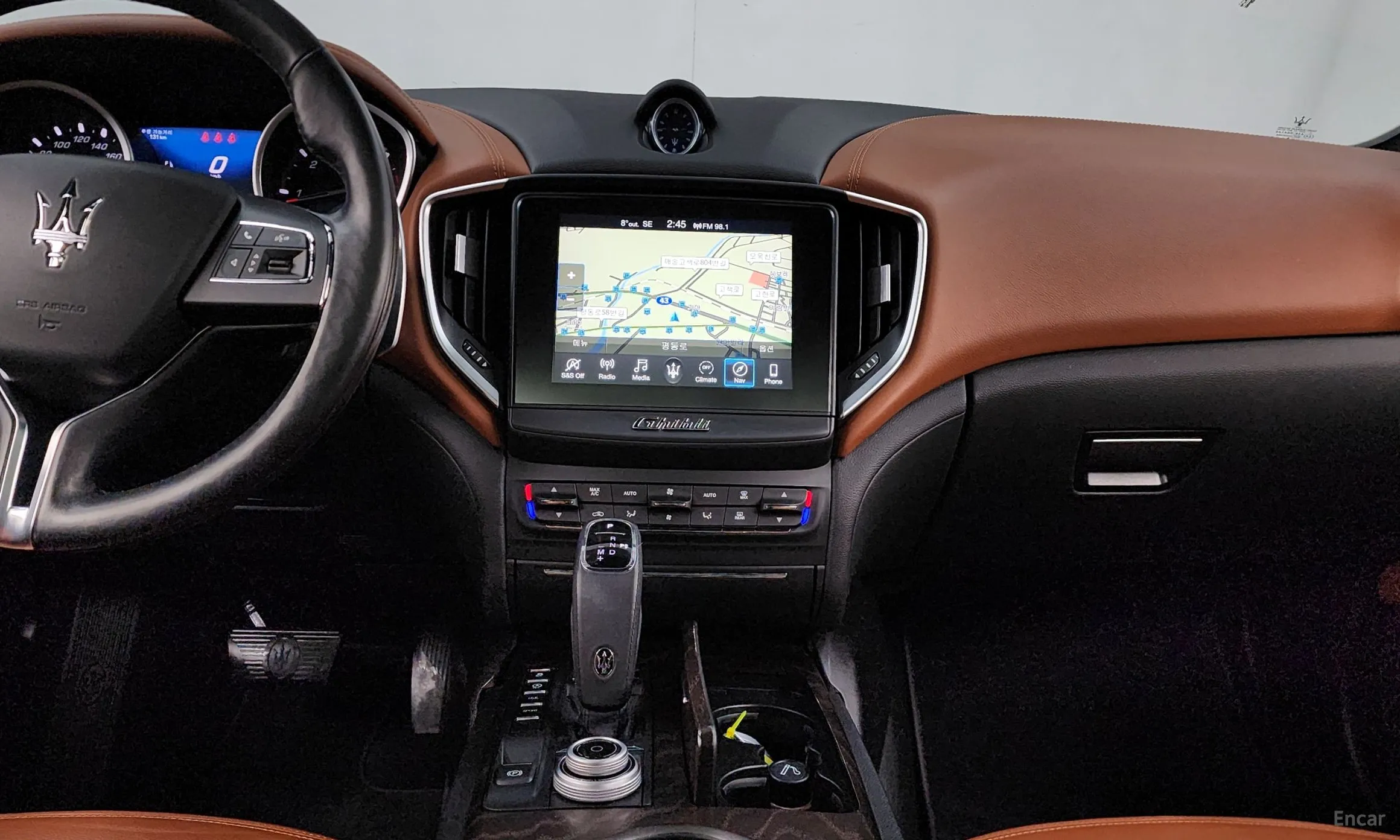 Maserati Ghibli превью 14