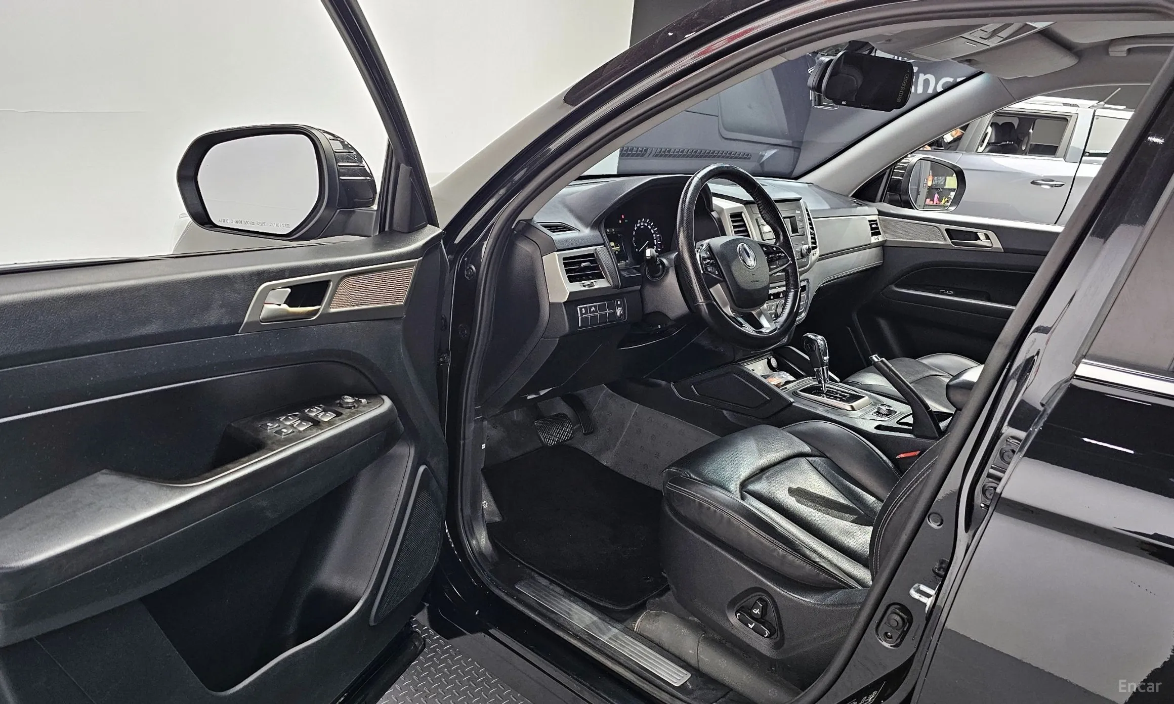 KG Mobility (SsangYong) Rexton Sports превью 11