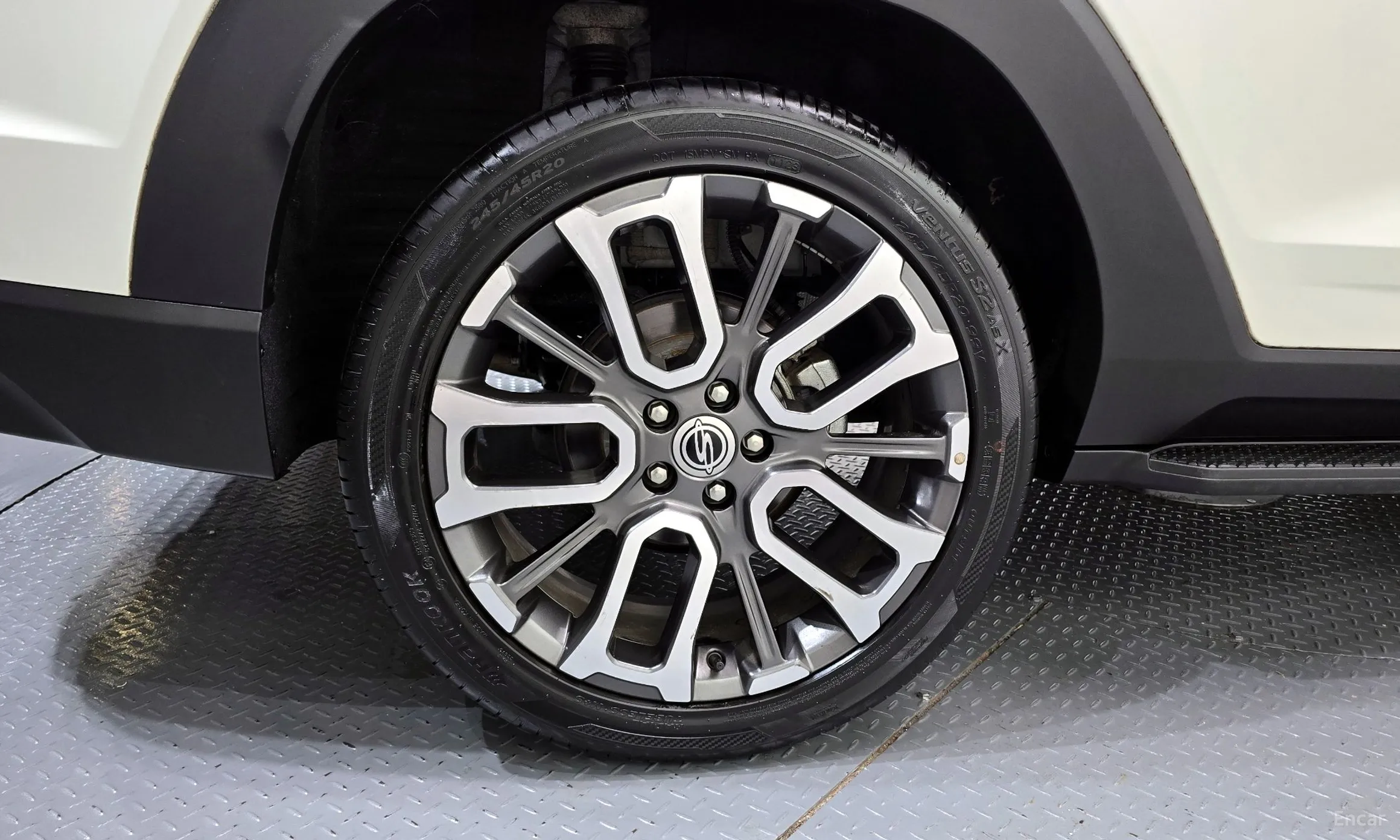 KG Mobility (SsangYong) Torres превью 5