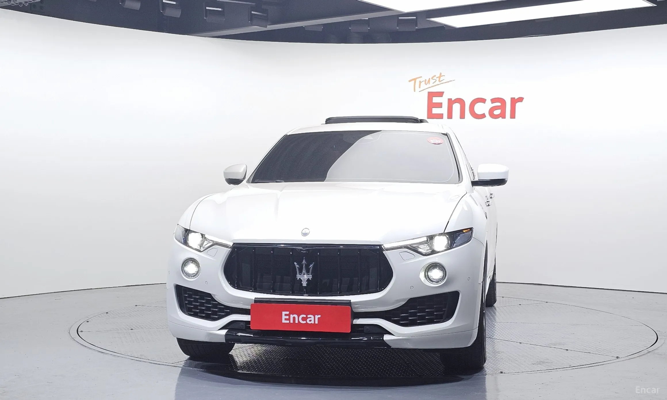Maserati Levante превью 3