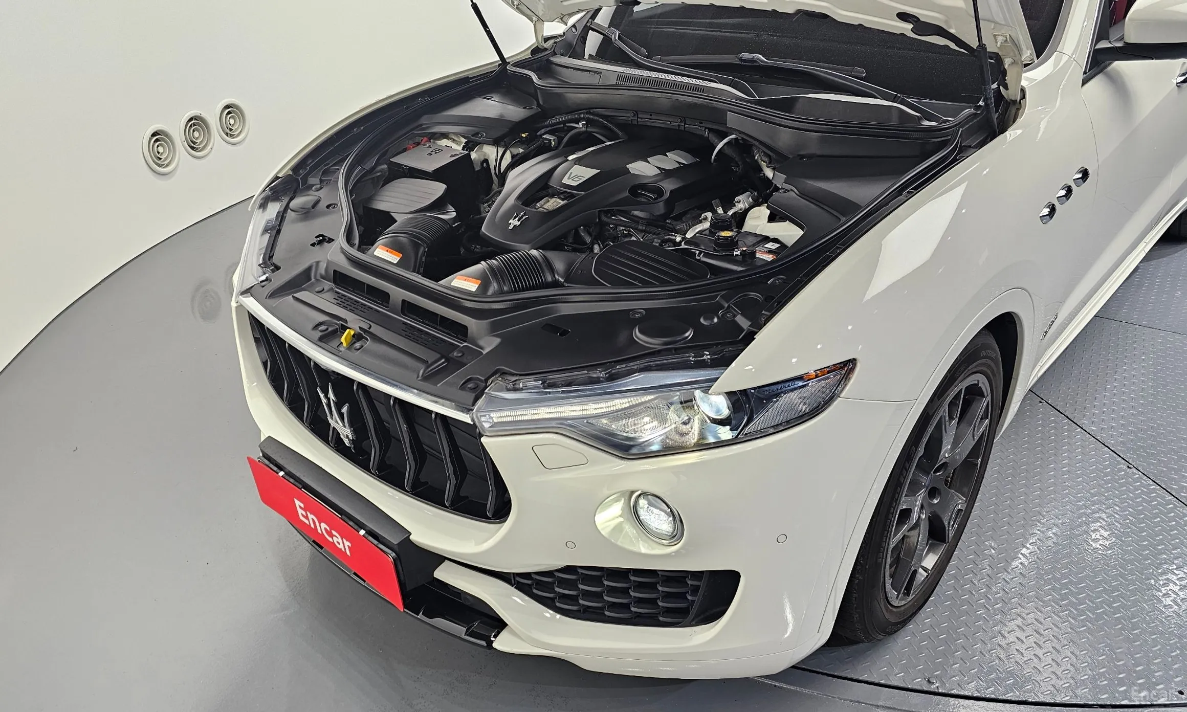Maserati Levante превью 6