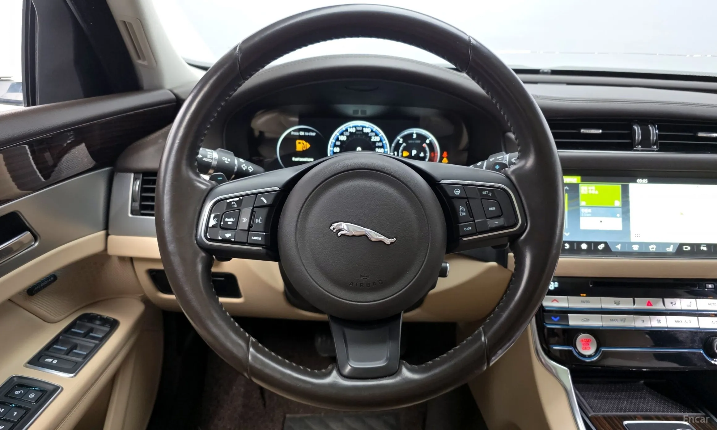 Jaguar XF (x260) превью 13