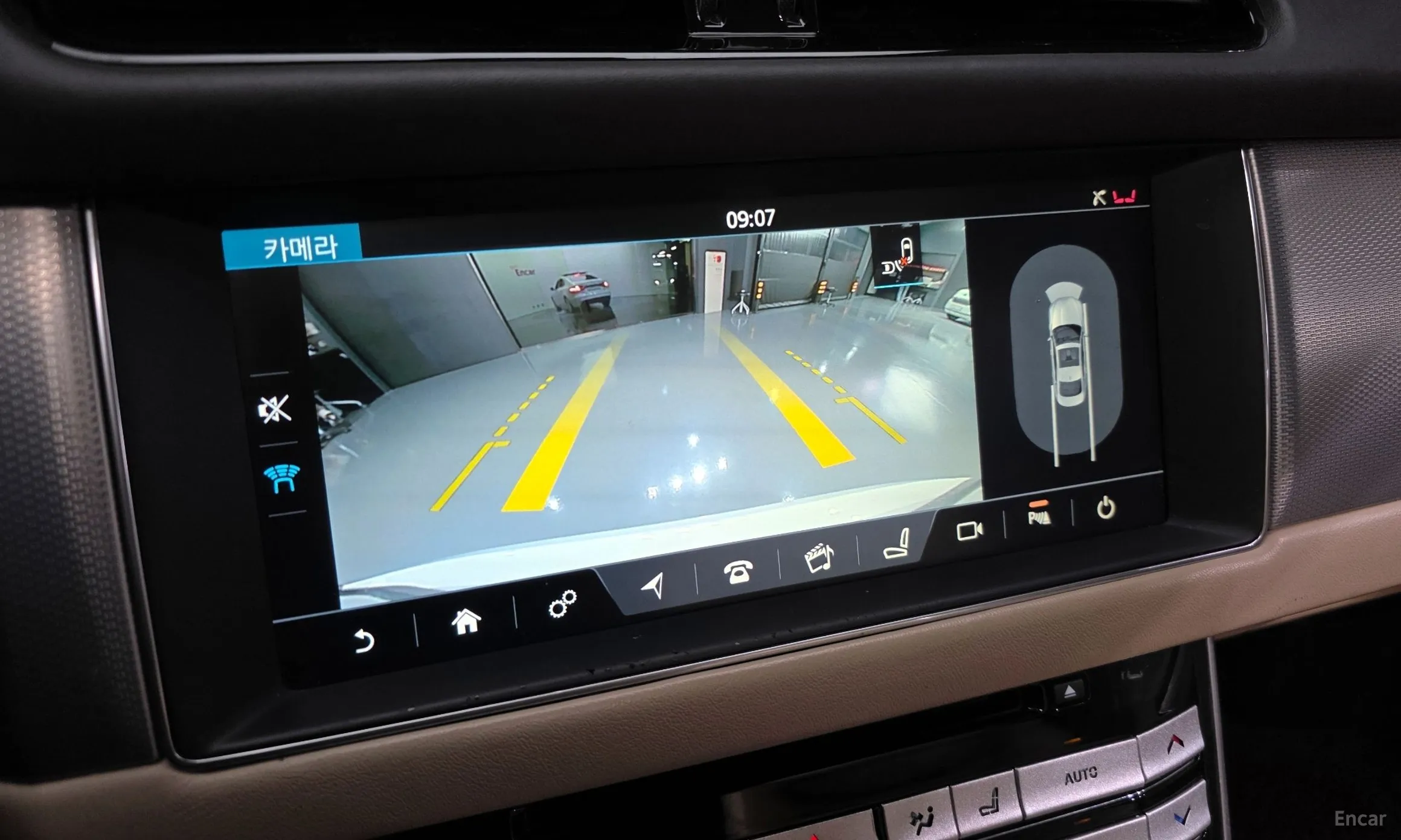 Jaguar XF (x260) превью 15