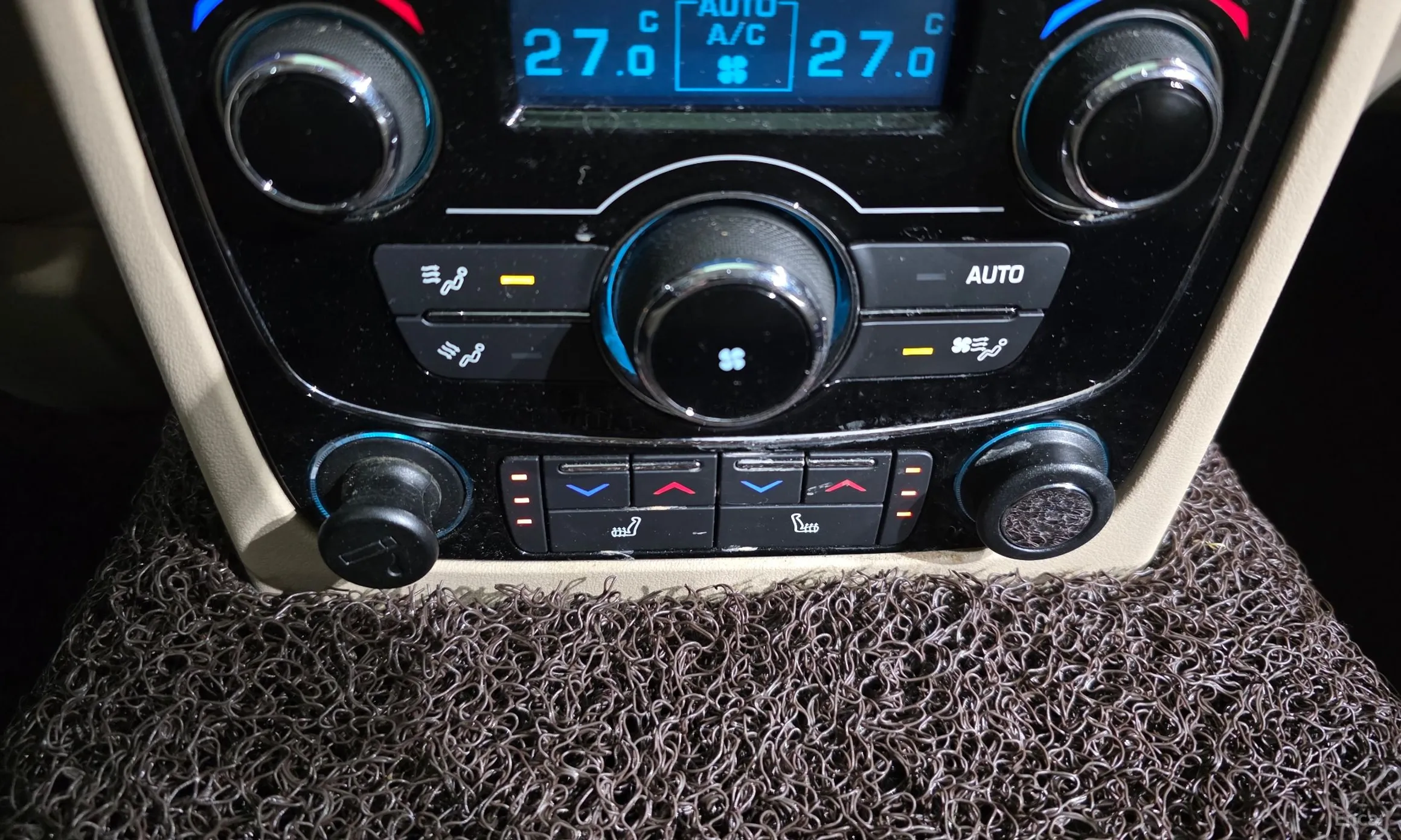 Jaguar XF (x260) превью 16