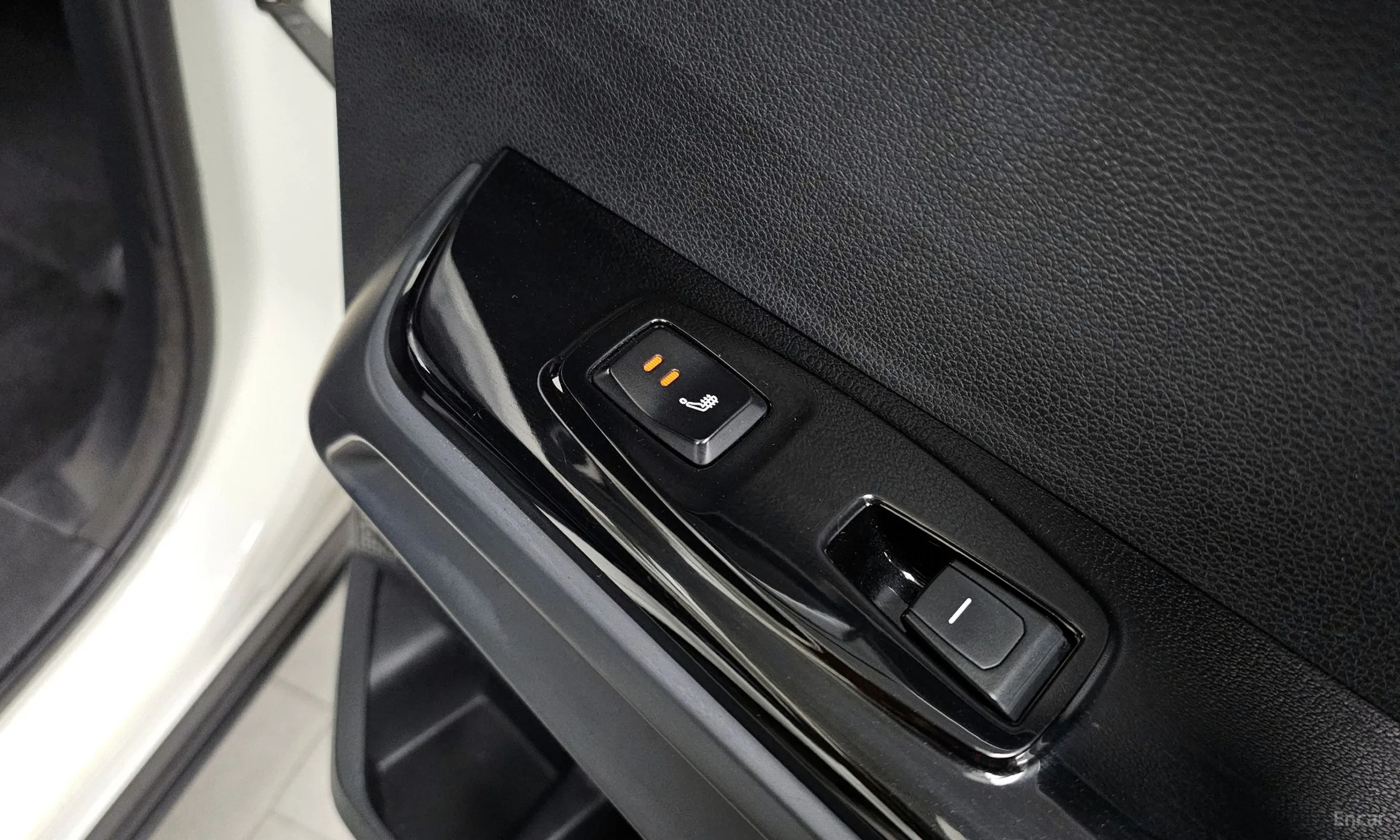 KG Mobility (SsangYong) Torres превью 19