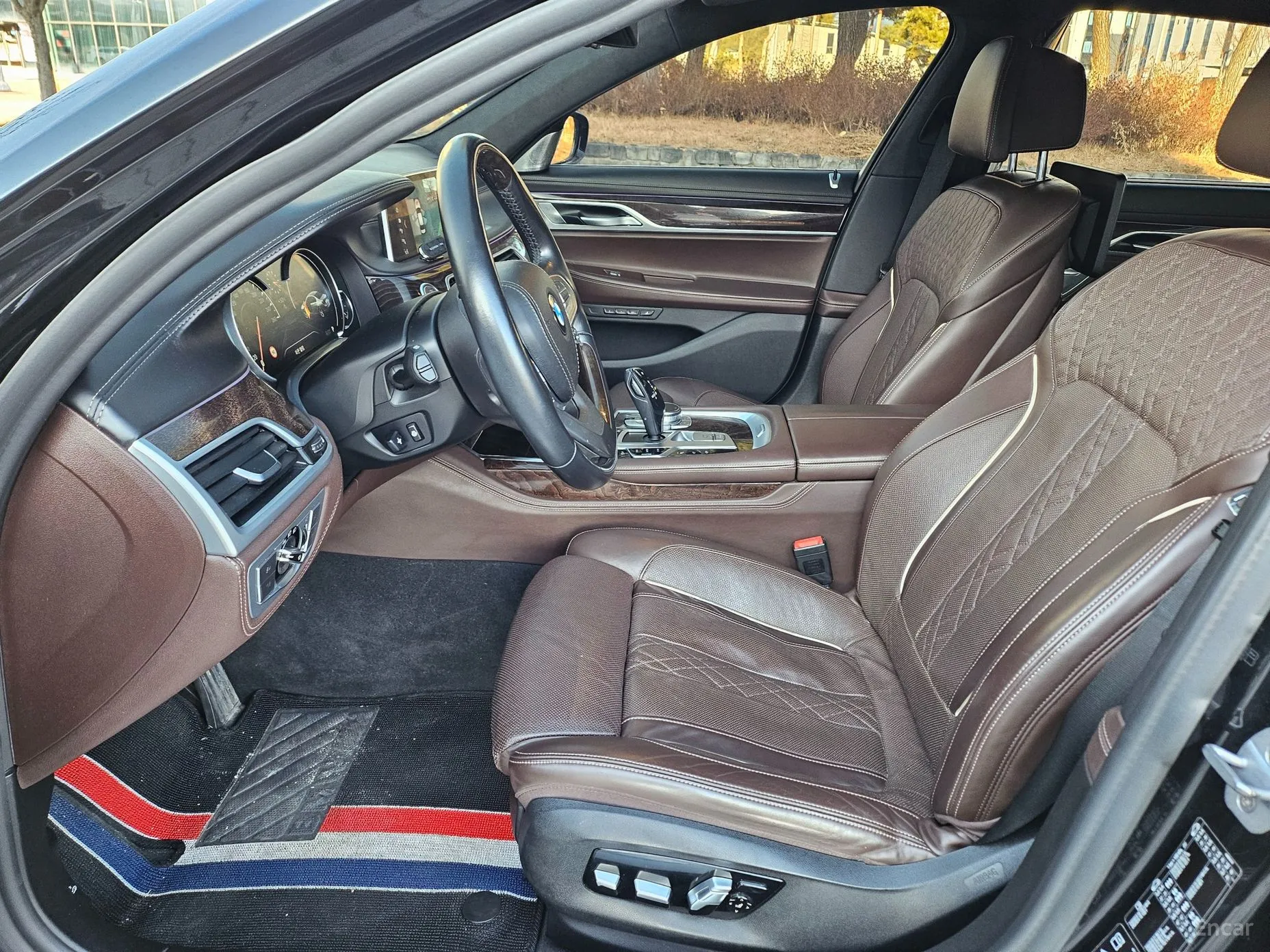BMW 7 Series (G11) превью 10