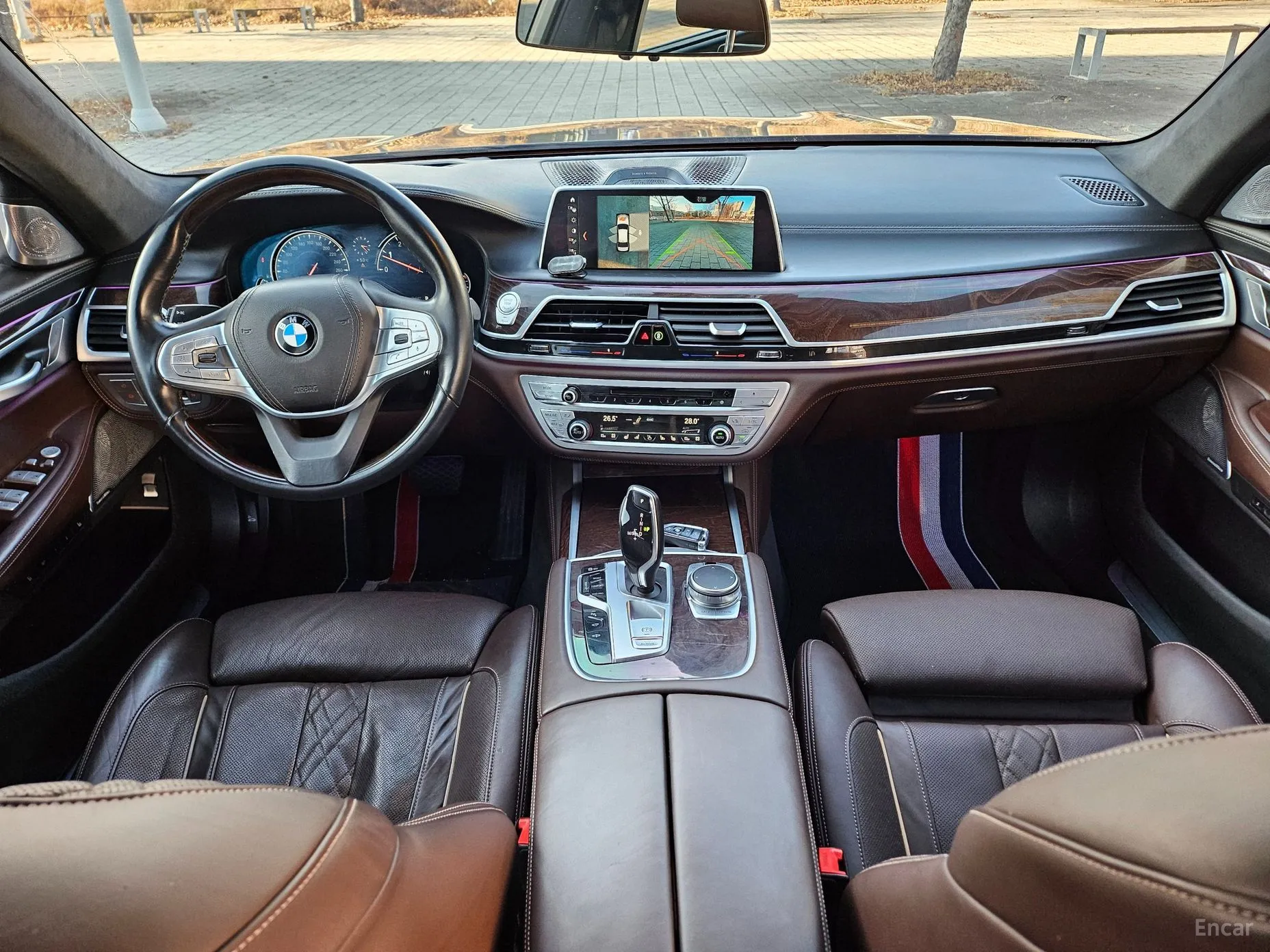 BMW 7 Series (G11) превью 18