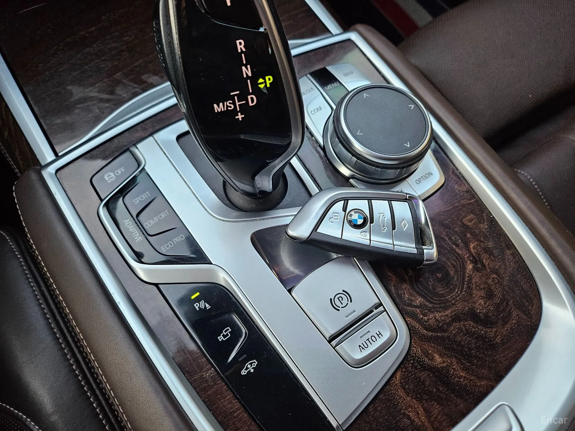 BMW 7 Series (G11) превью 20