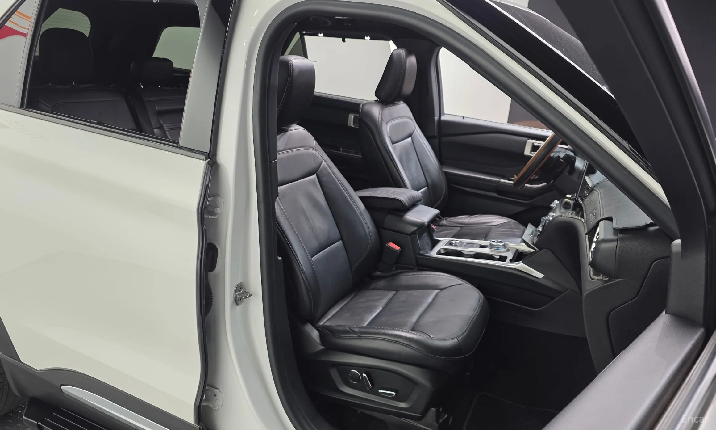 Ford Explorer 6th Generation превью 12