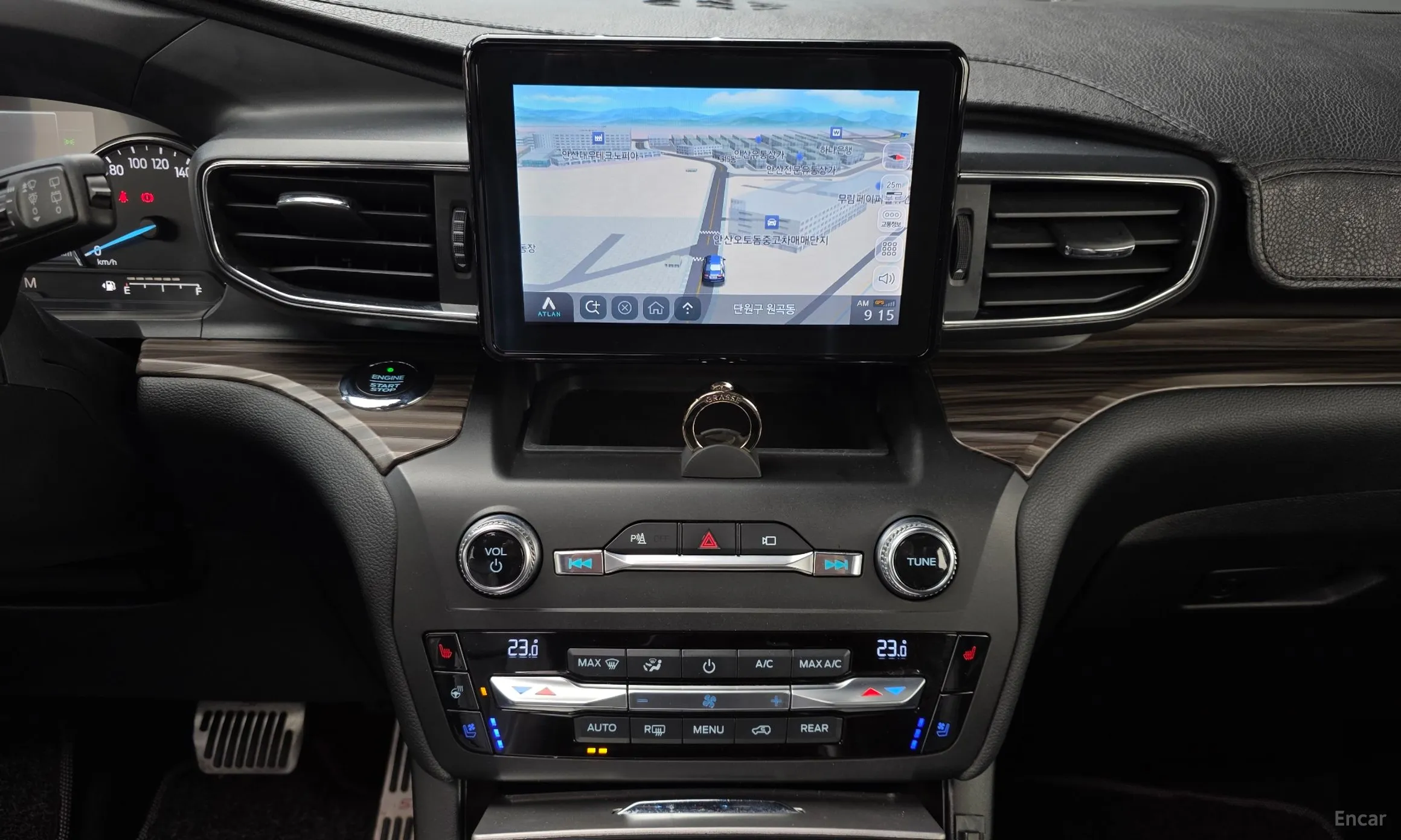 Ford Explorer 6th Generation превью 17