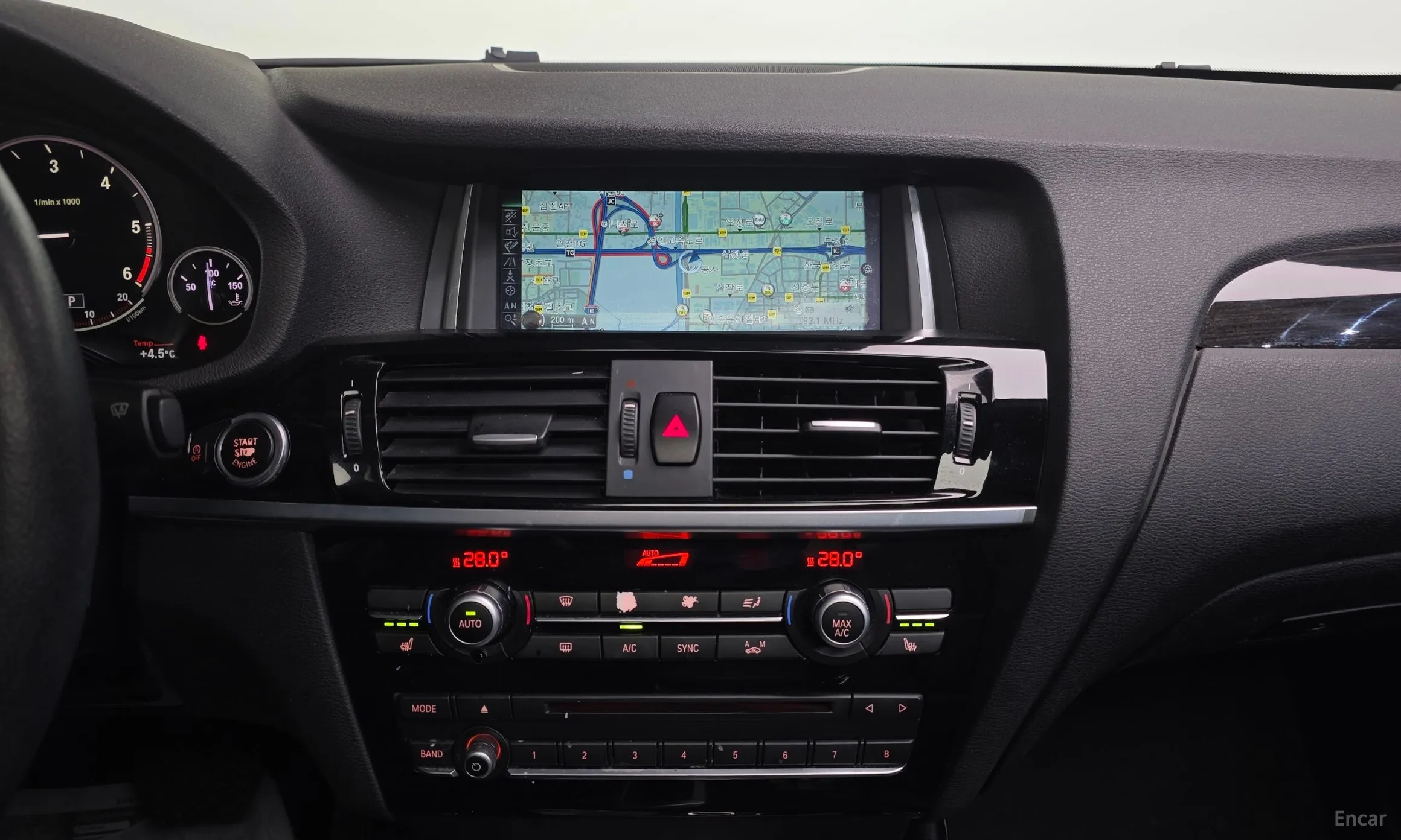 BMW X4 (F26) превью 14