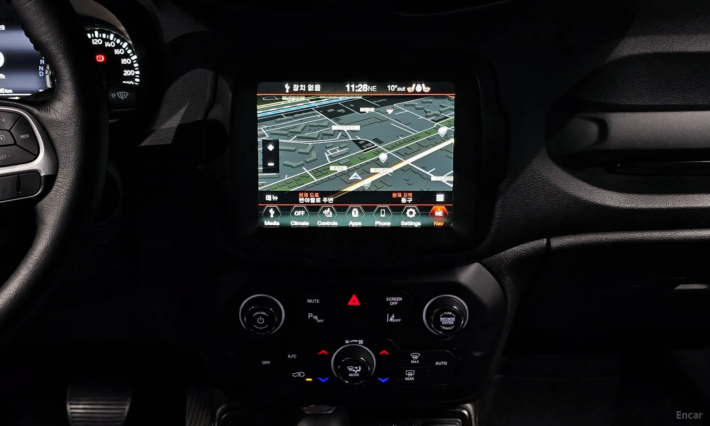 Jeep Renegade превью 14
