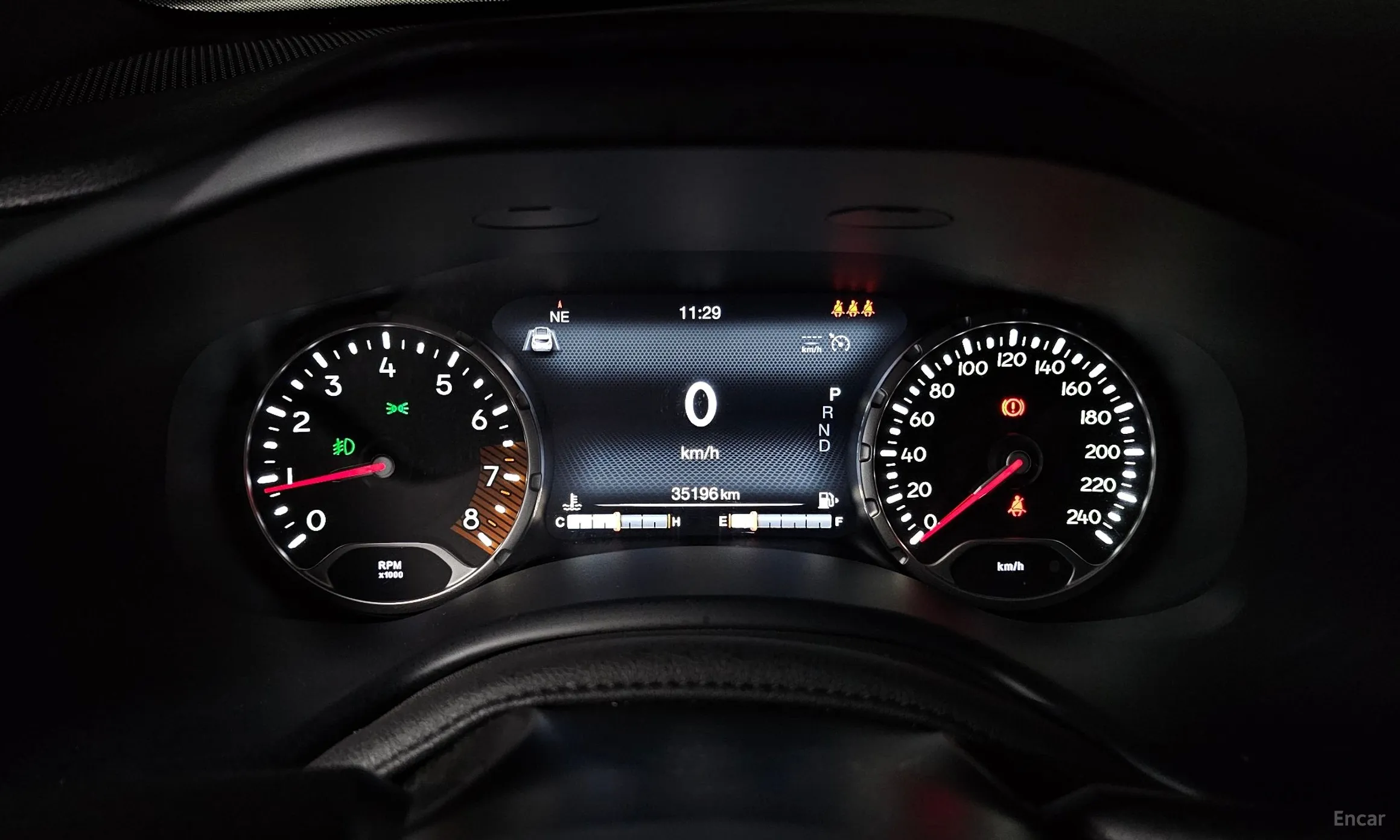 Jeep Renegade превью 8